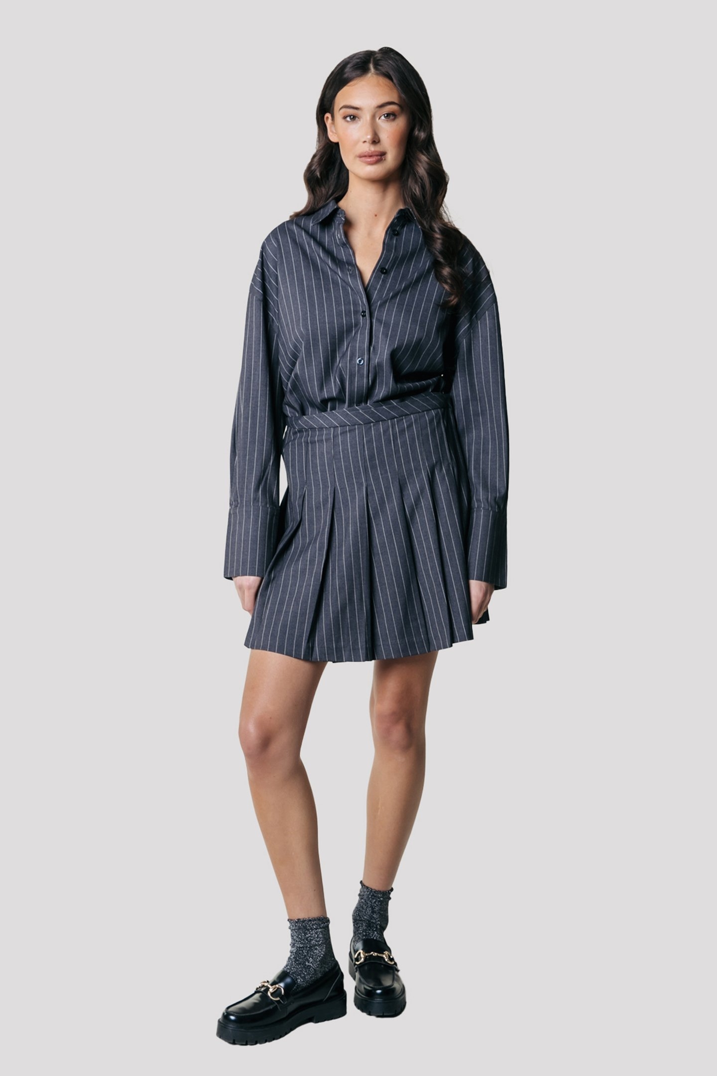 SHALINE PINSTRIPE PLEATED SKIRT DARK ANTHRACITE 2