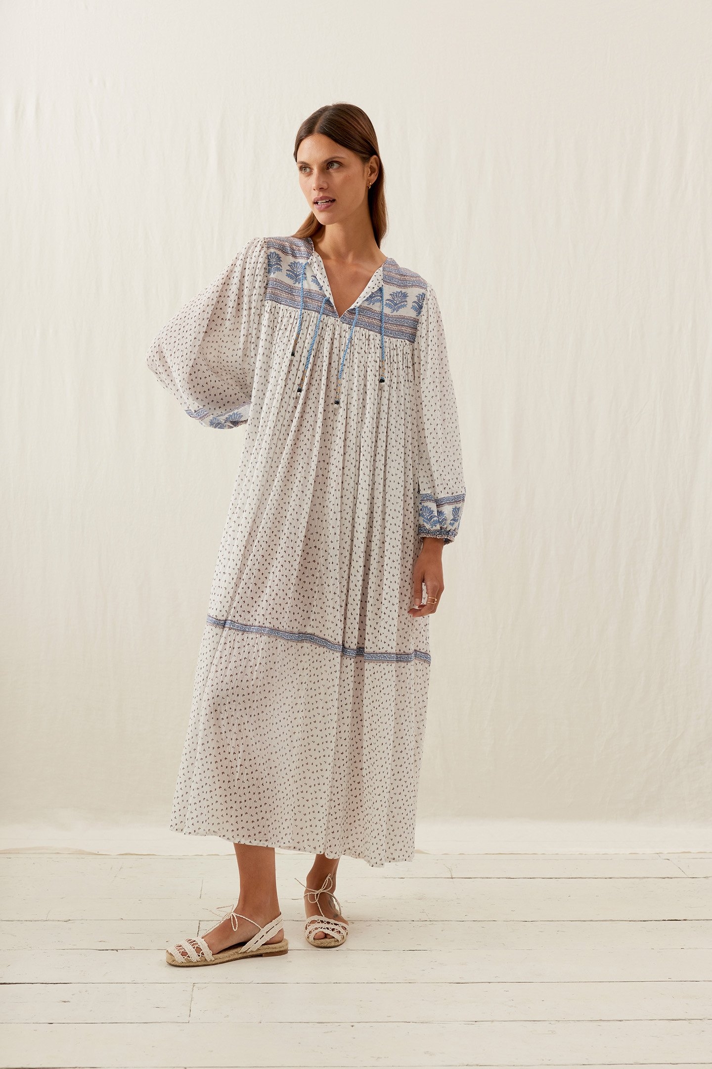 DRESS GYPSE WHITE CORNFLOWER 1