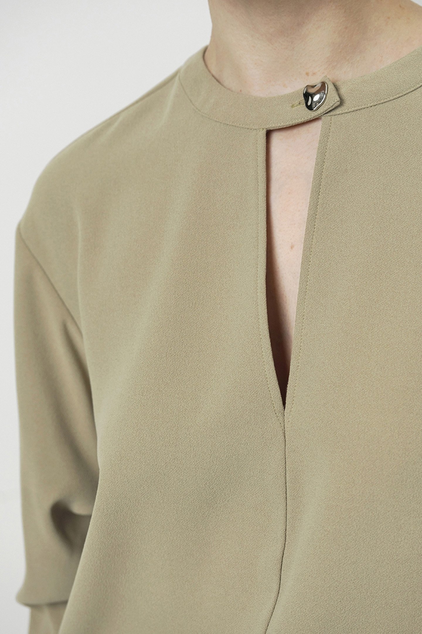 THORN DRAWSTRING CORD TOP SWAMP GREEN 5