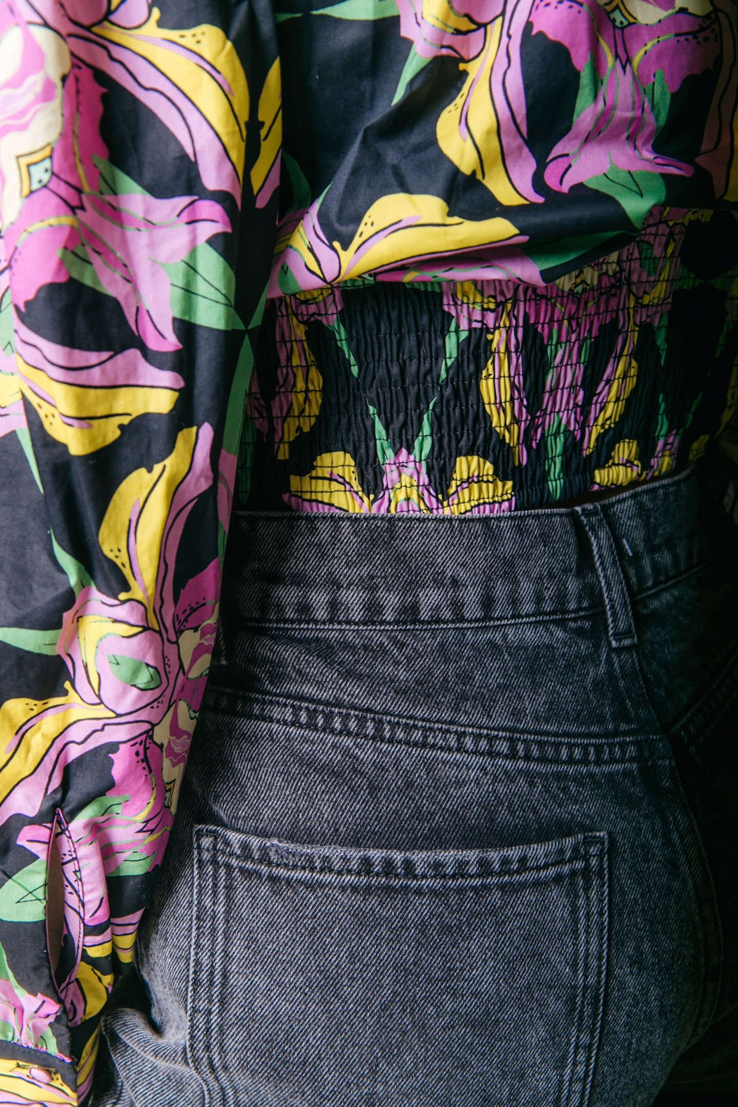 CHAYA GRAPHIC FLOWER PUFF SLEEVE CROPPED TOP MULTICOLOR 7