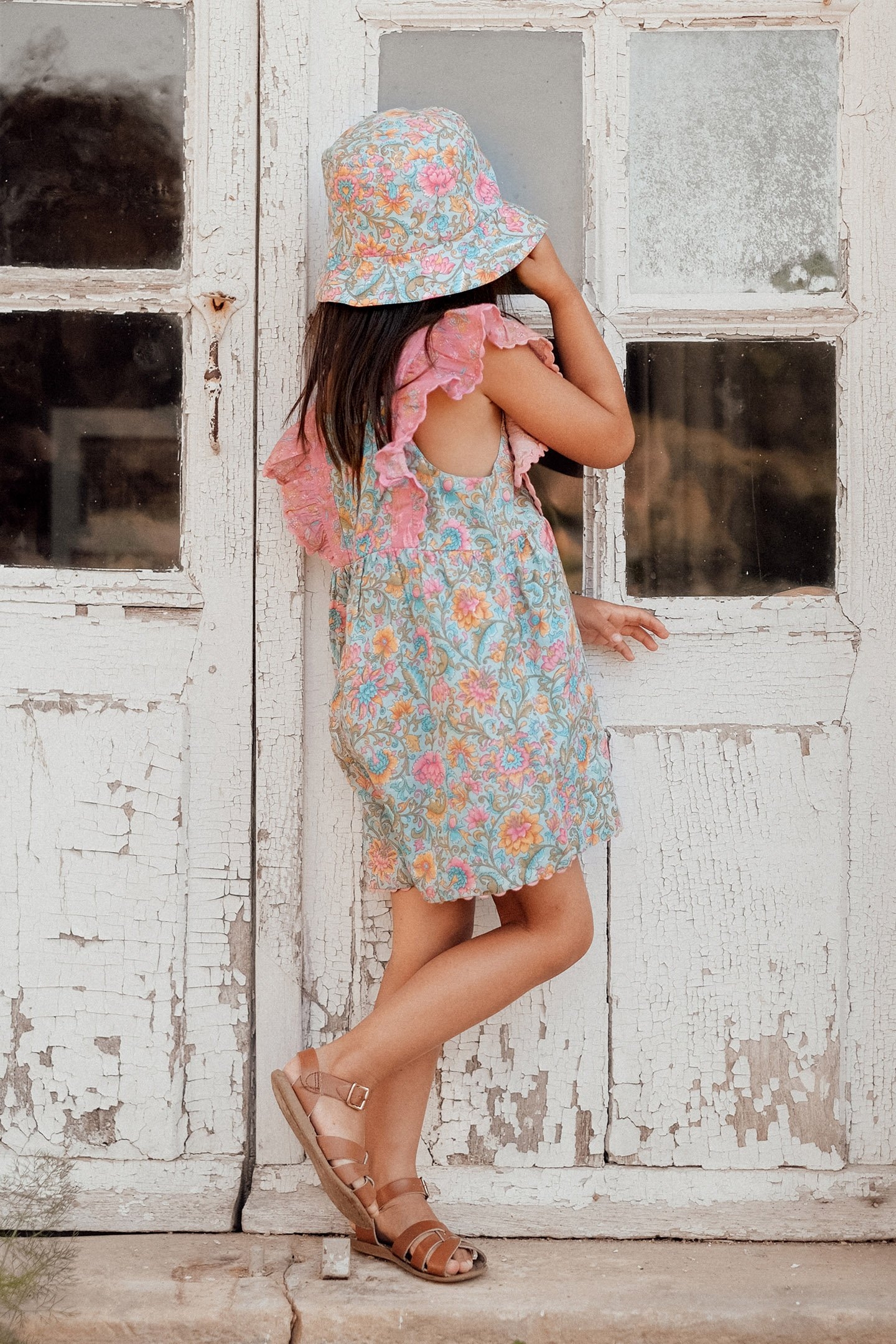 SUN HAT LAJIK WATER RIVER FLOWERS 3