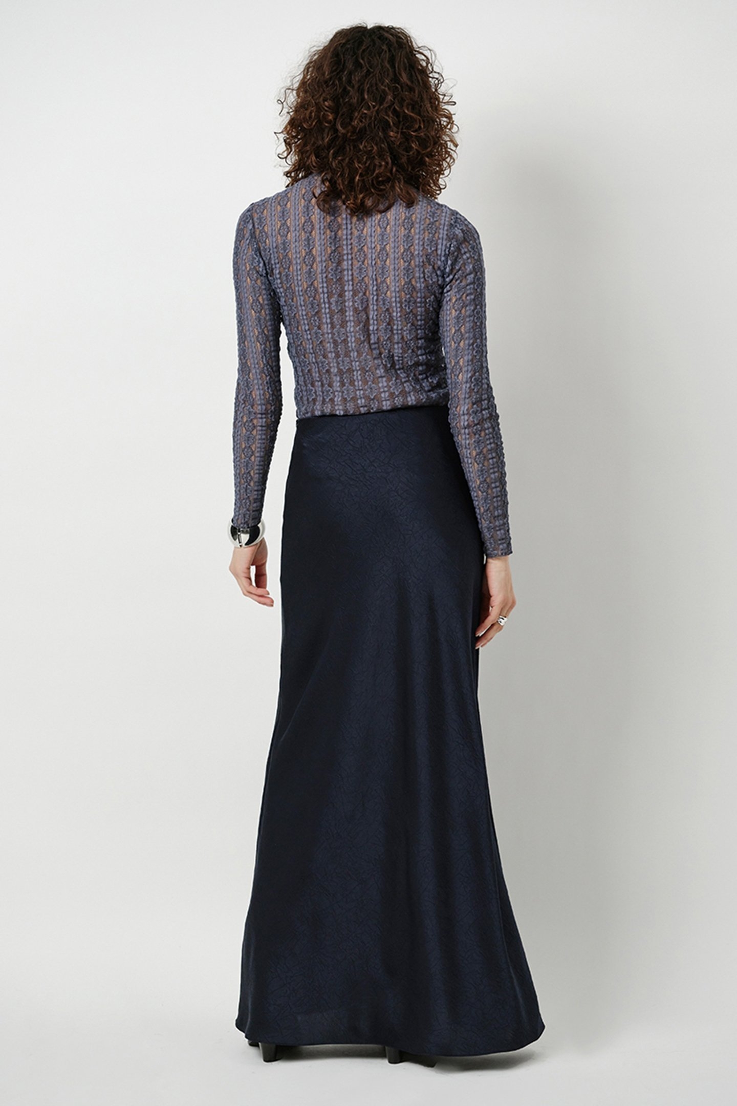 SAITO LACE LONGSLEEVE TOP ASH BLUE 2