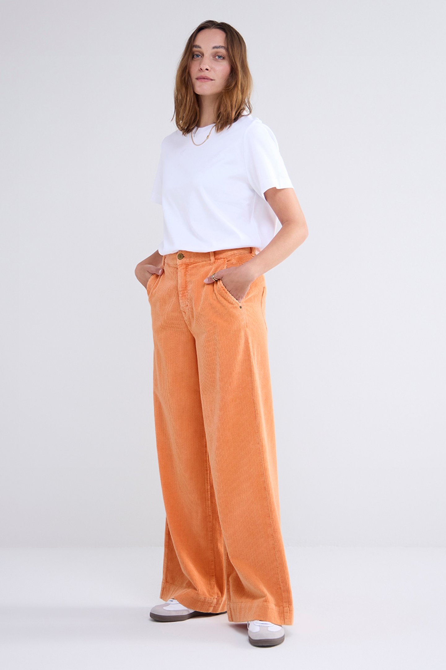 FLARED PANTS FLUID STRETCH CORD REDS 2