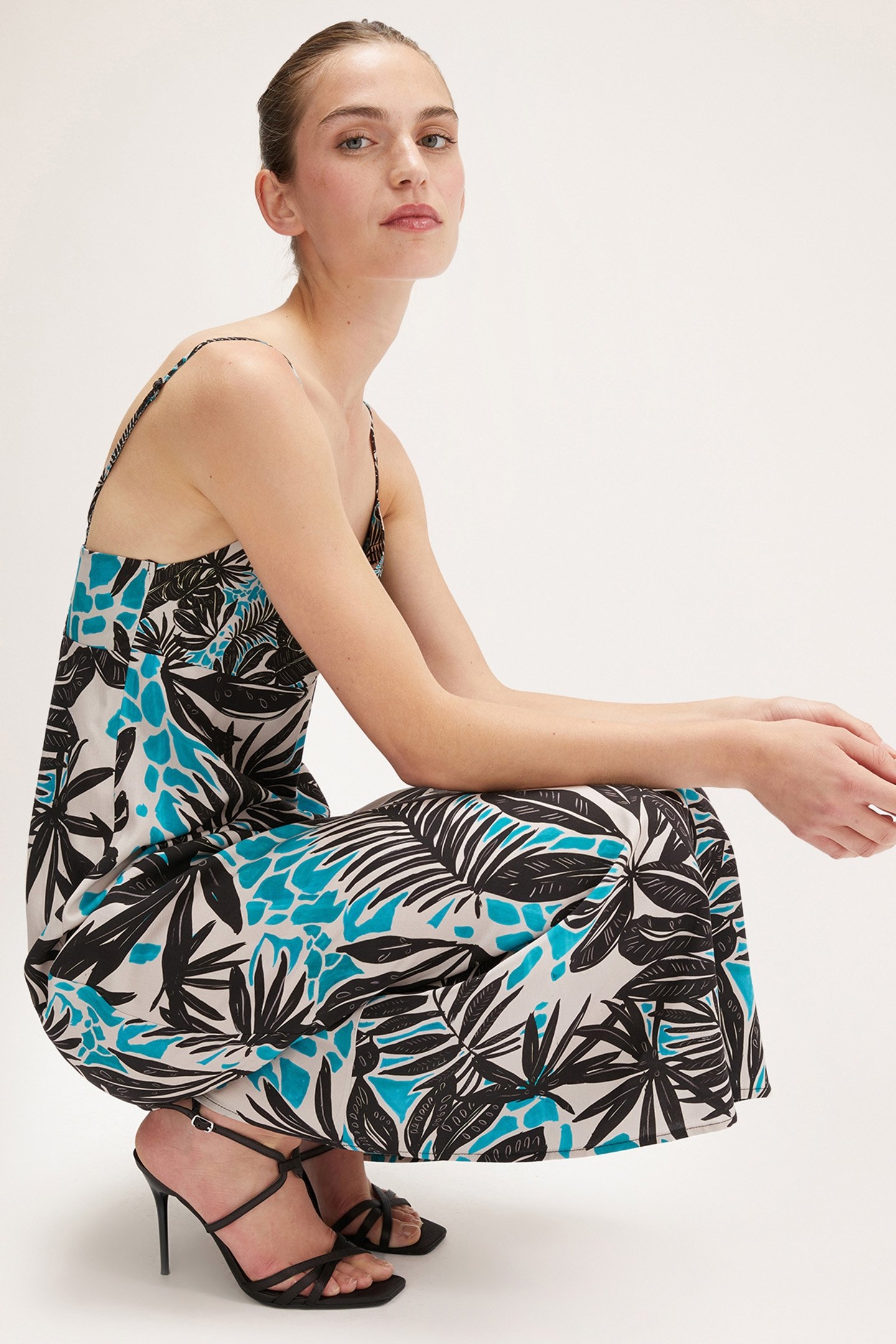 LONG TROPICAL PATTERN DRESS BLACK 4