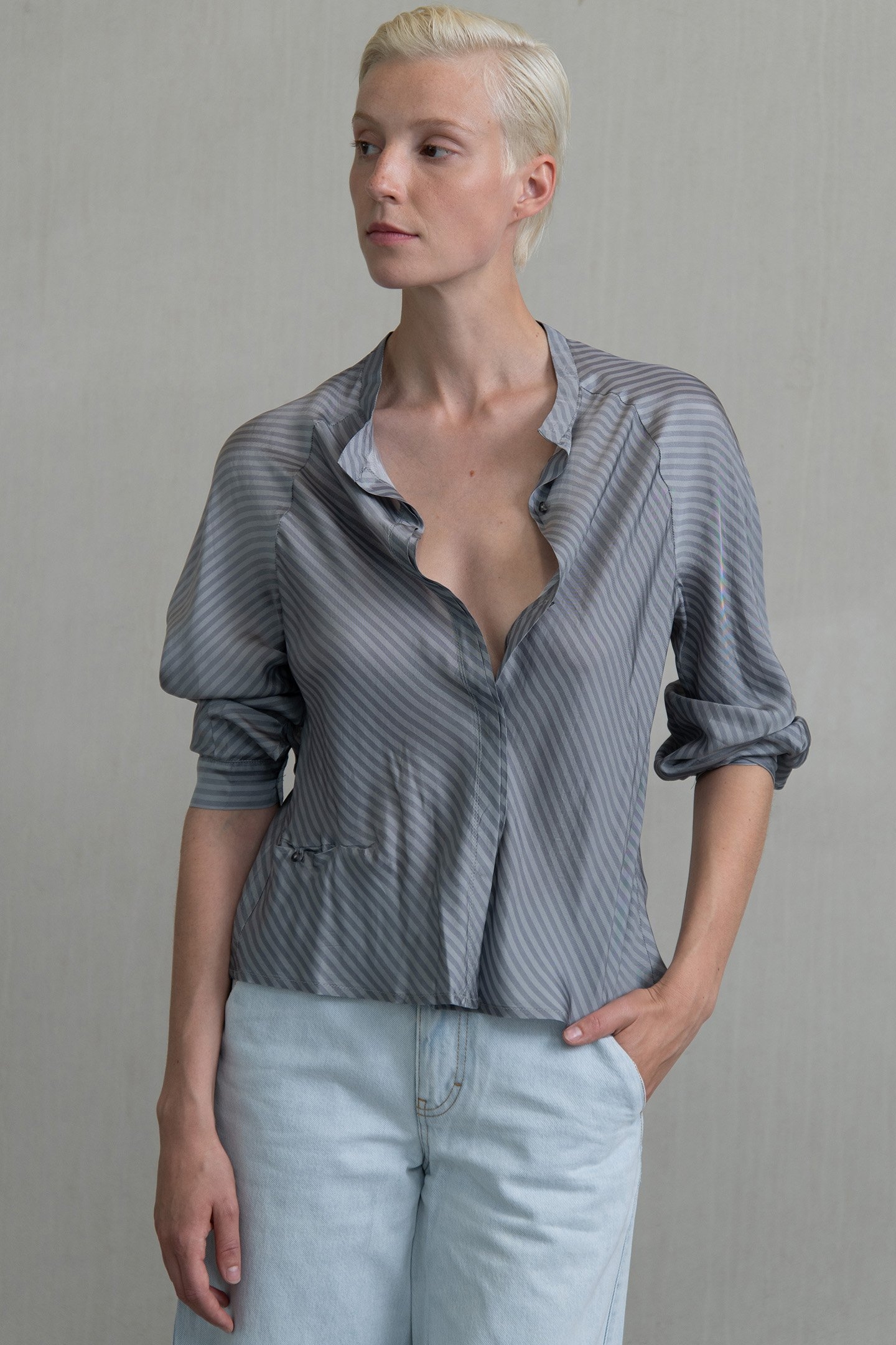 DIPLO R BLOUSE IRON 1