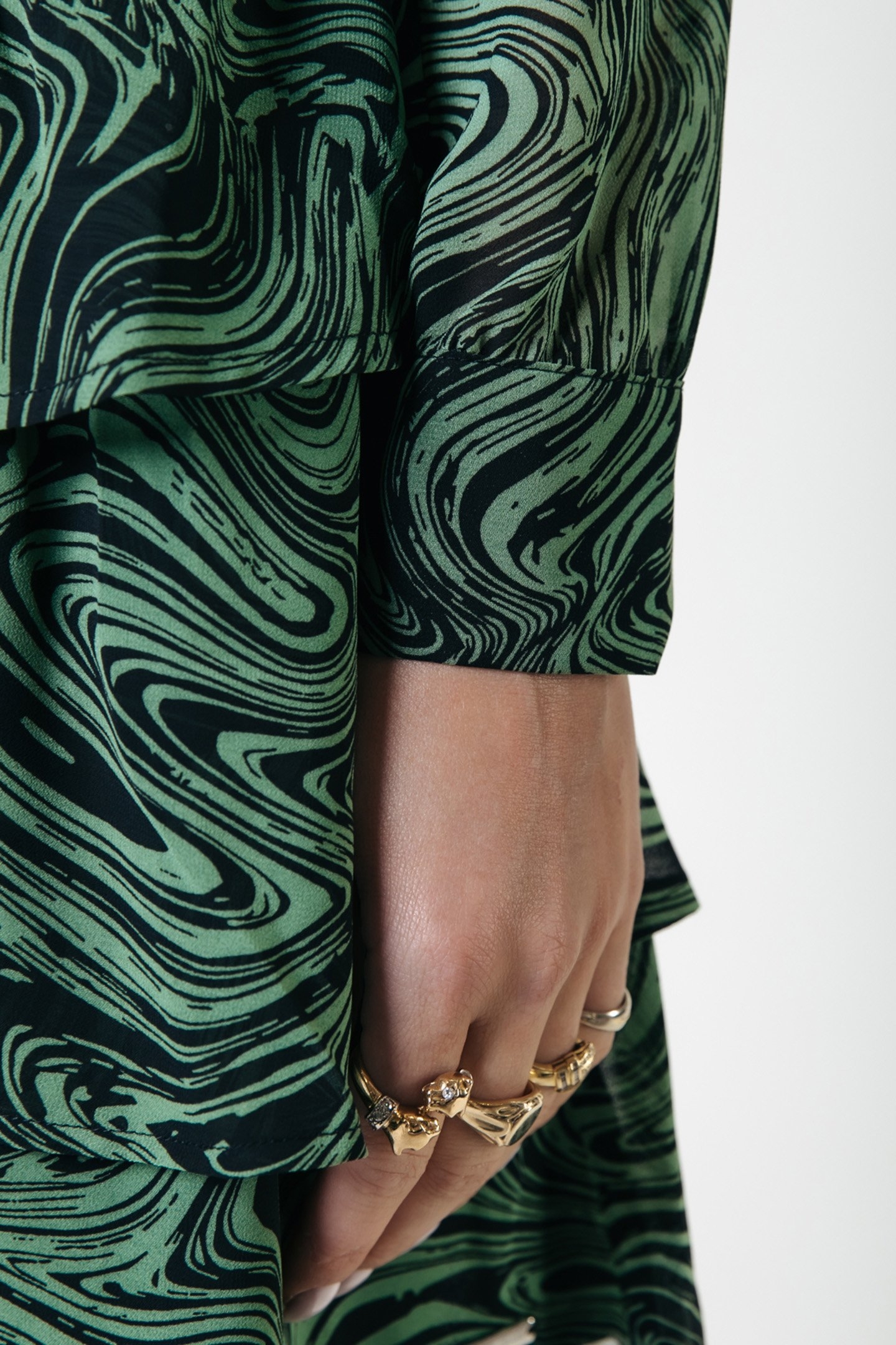 SACHA LIQUID PAINT SHIRT DRESS LS SOFT GREEN 4