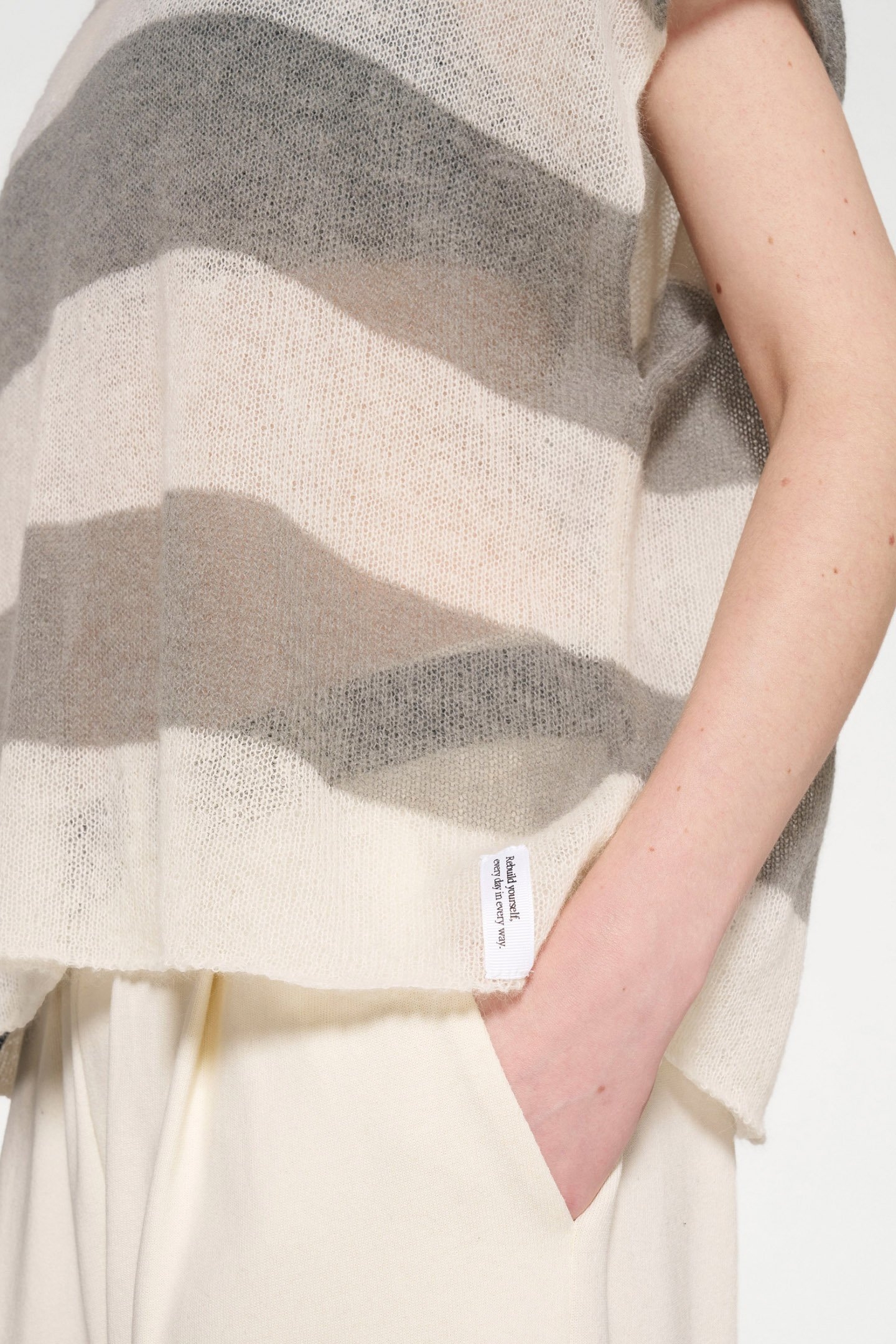 KNIT TOP STRIPES ECRU/SAGE 6