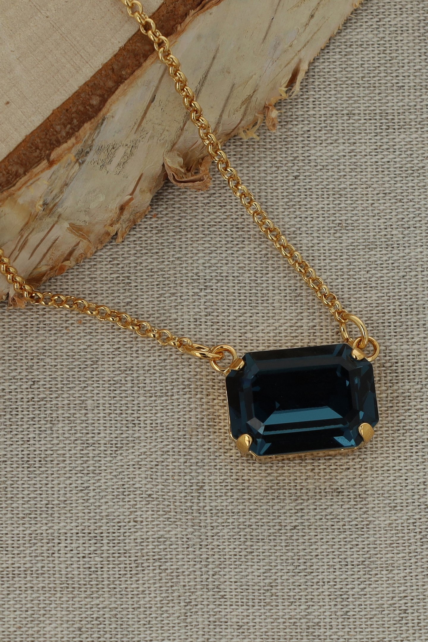 LADY DI NECKLACE MONTANA BLUE 4