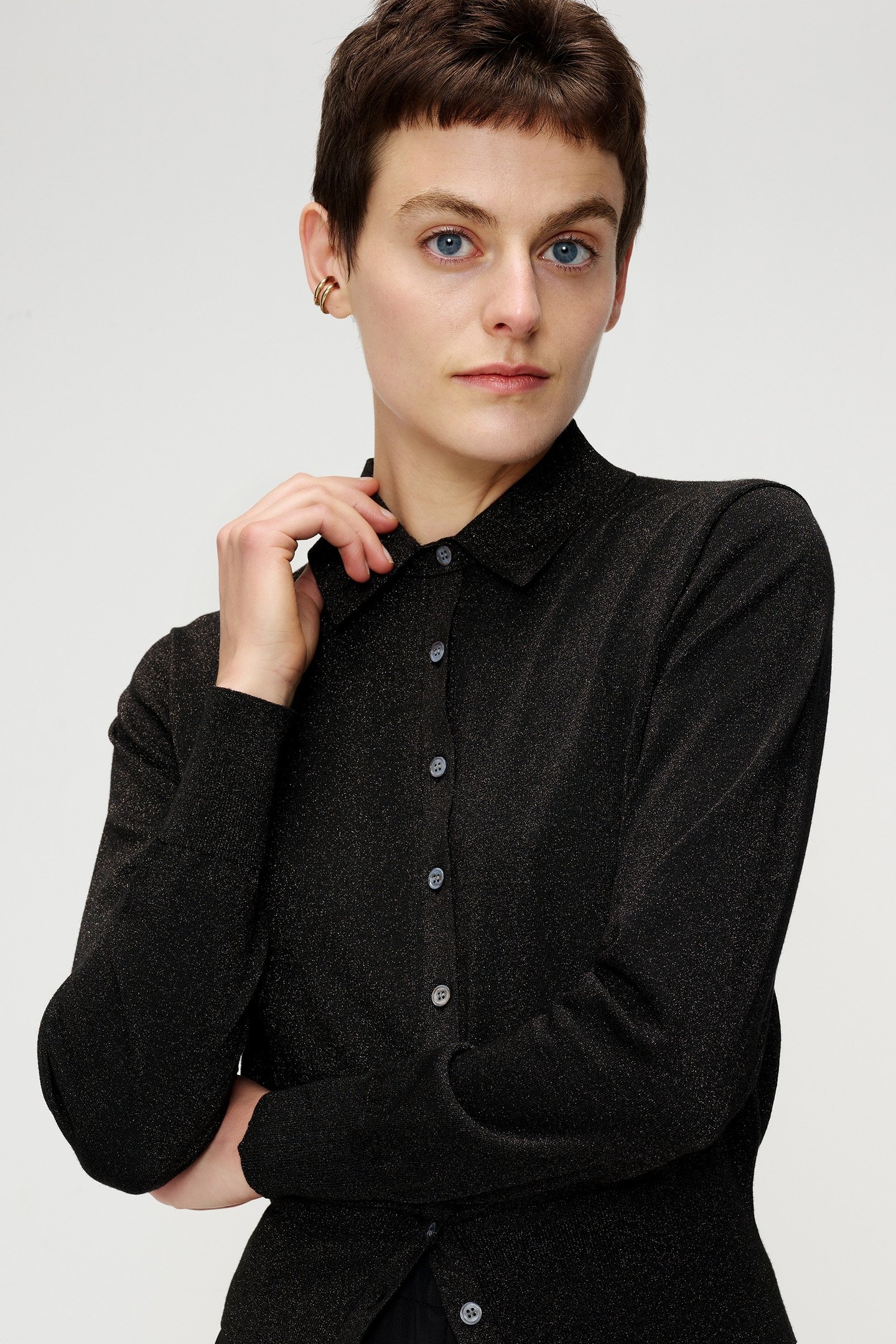 SOFT VISCOSE MIX FITTED CARDI BLACK 4