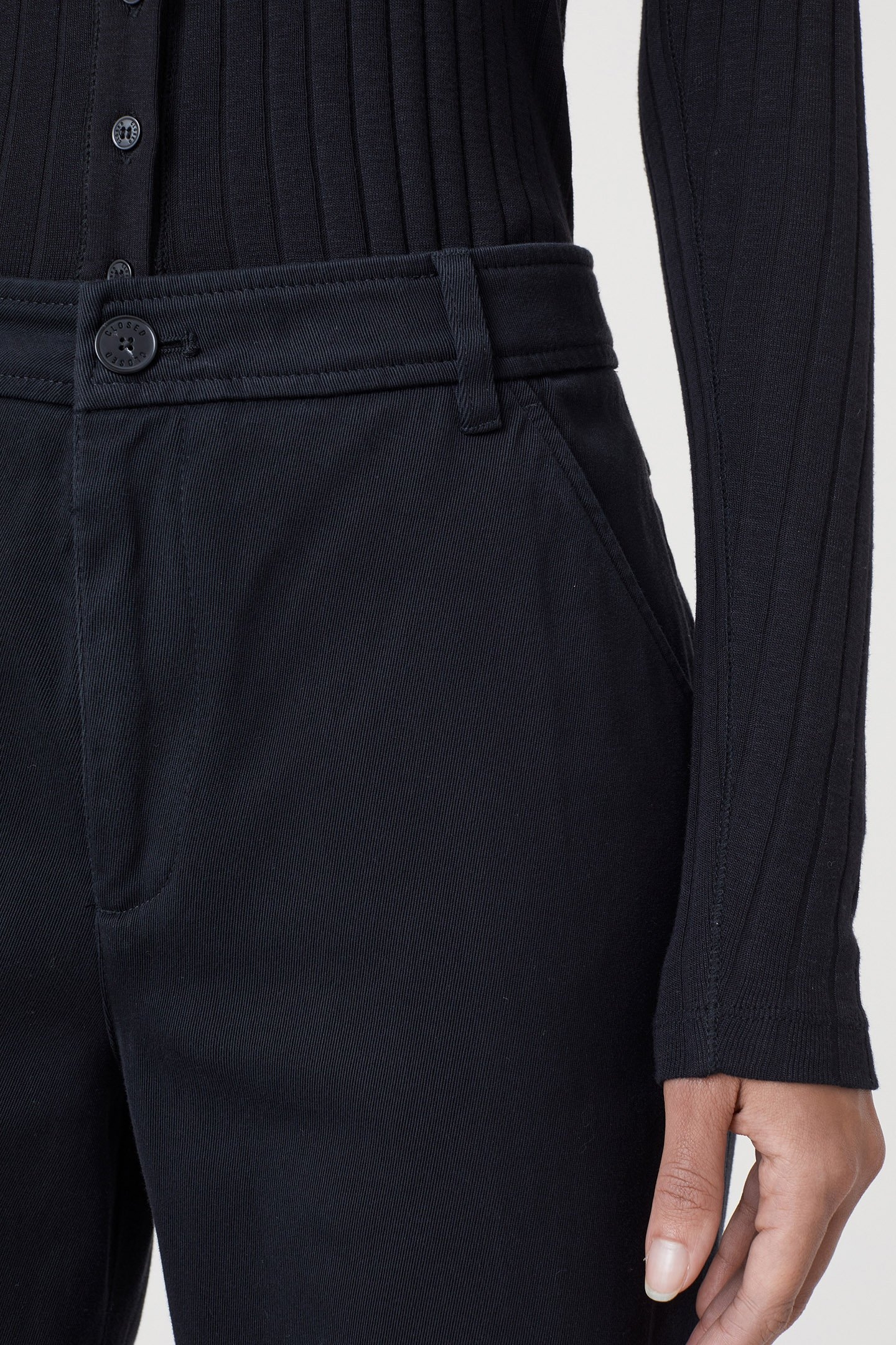 CHOLET PANTS BLACK 5