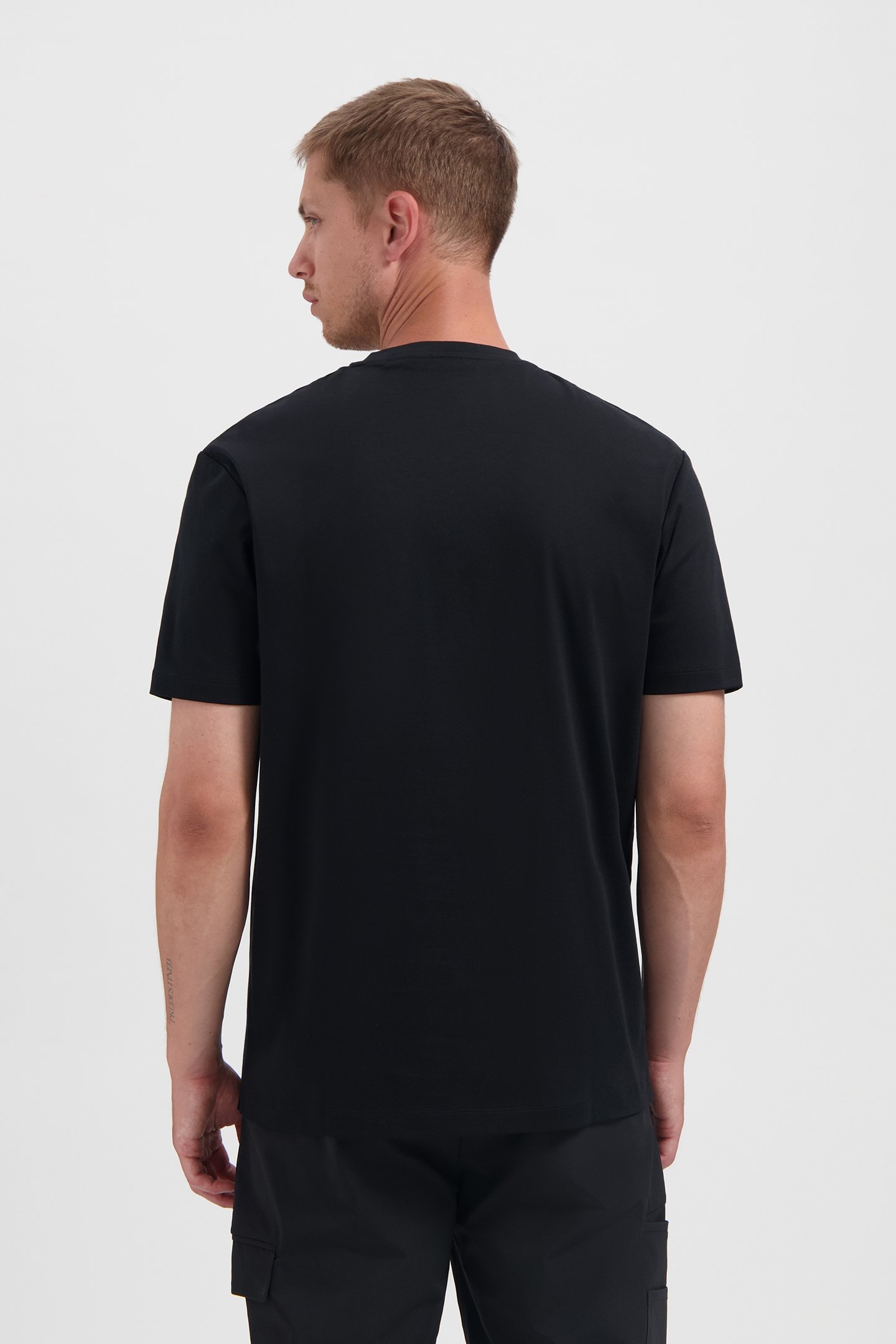 QXI T-SHIRT JET BLACK 2