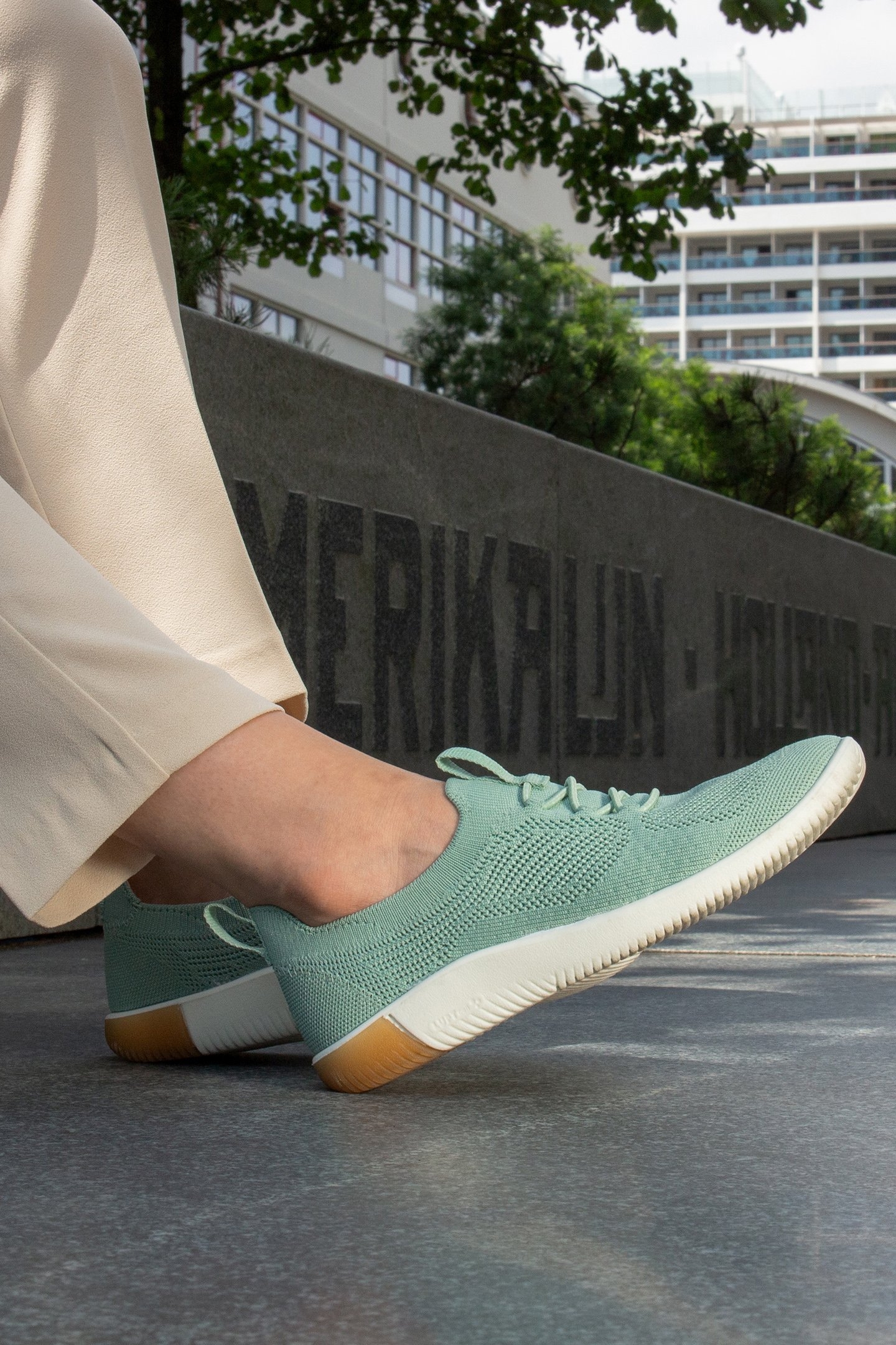 KNX KNIT LACE GRANITE GREEN/LICHEN 2