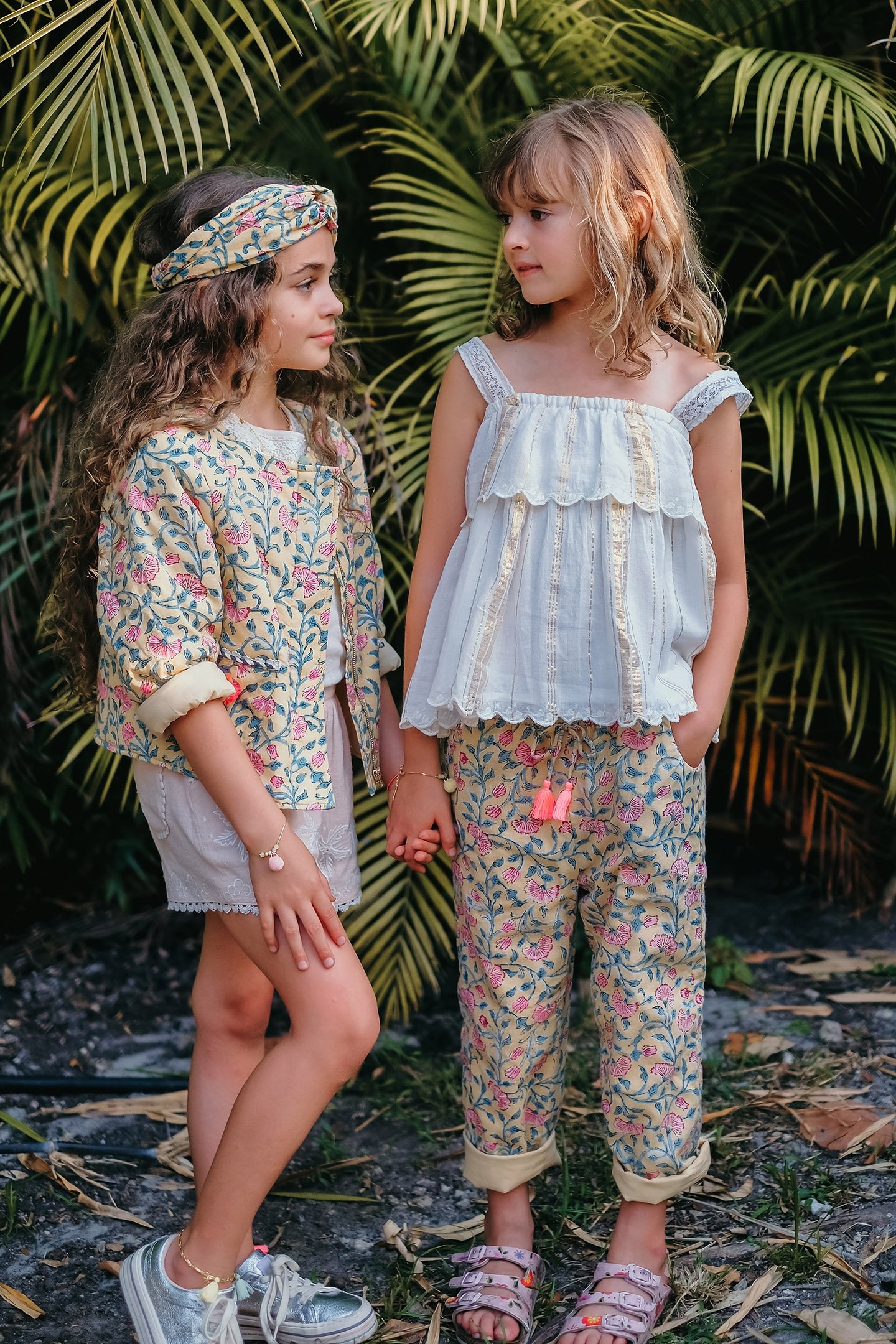 TOP RIHA WHITE & GOLD STRIPES 6