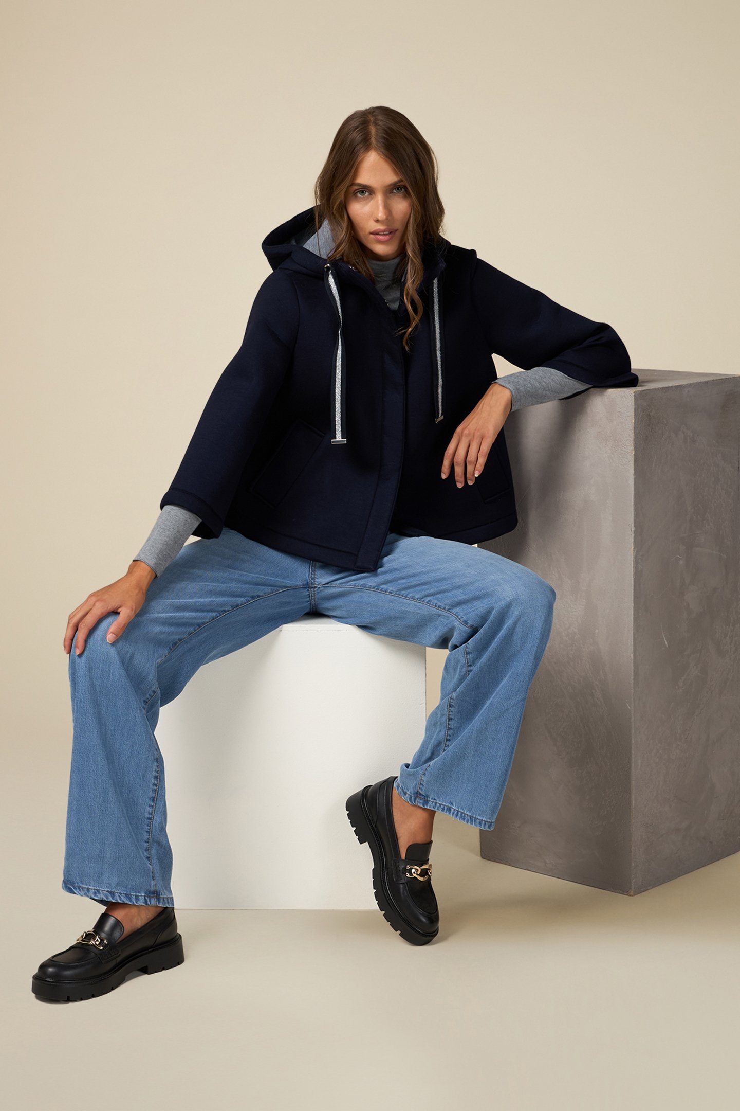 SCUBA FABRIC CAPE BLUE 2