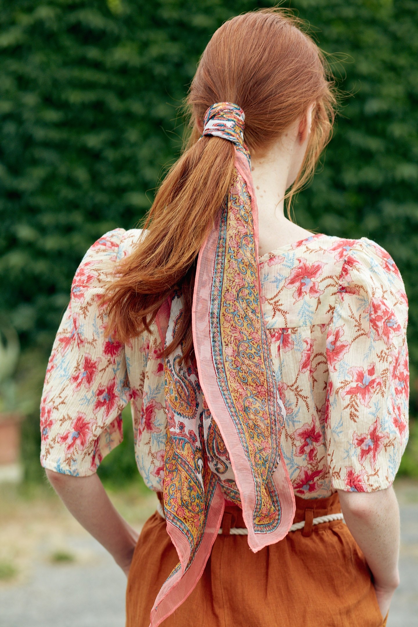 BLOUSE MARINE RASPBERRY FLOWERS 3