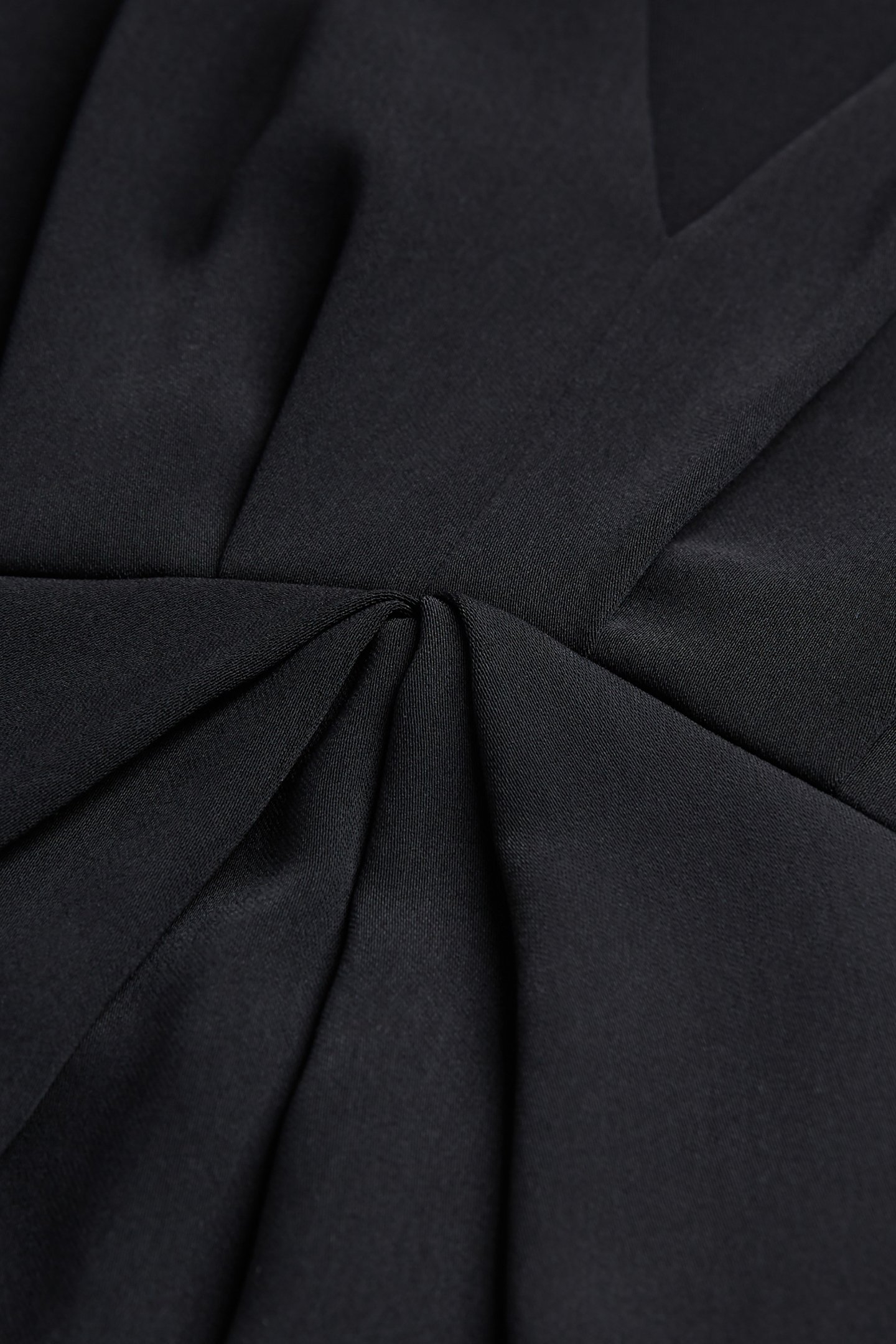 SHORT DRESS WITH PLUNGING NECKLINE BLACK 7