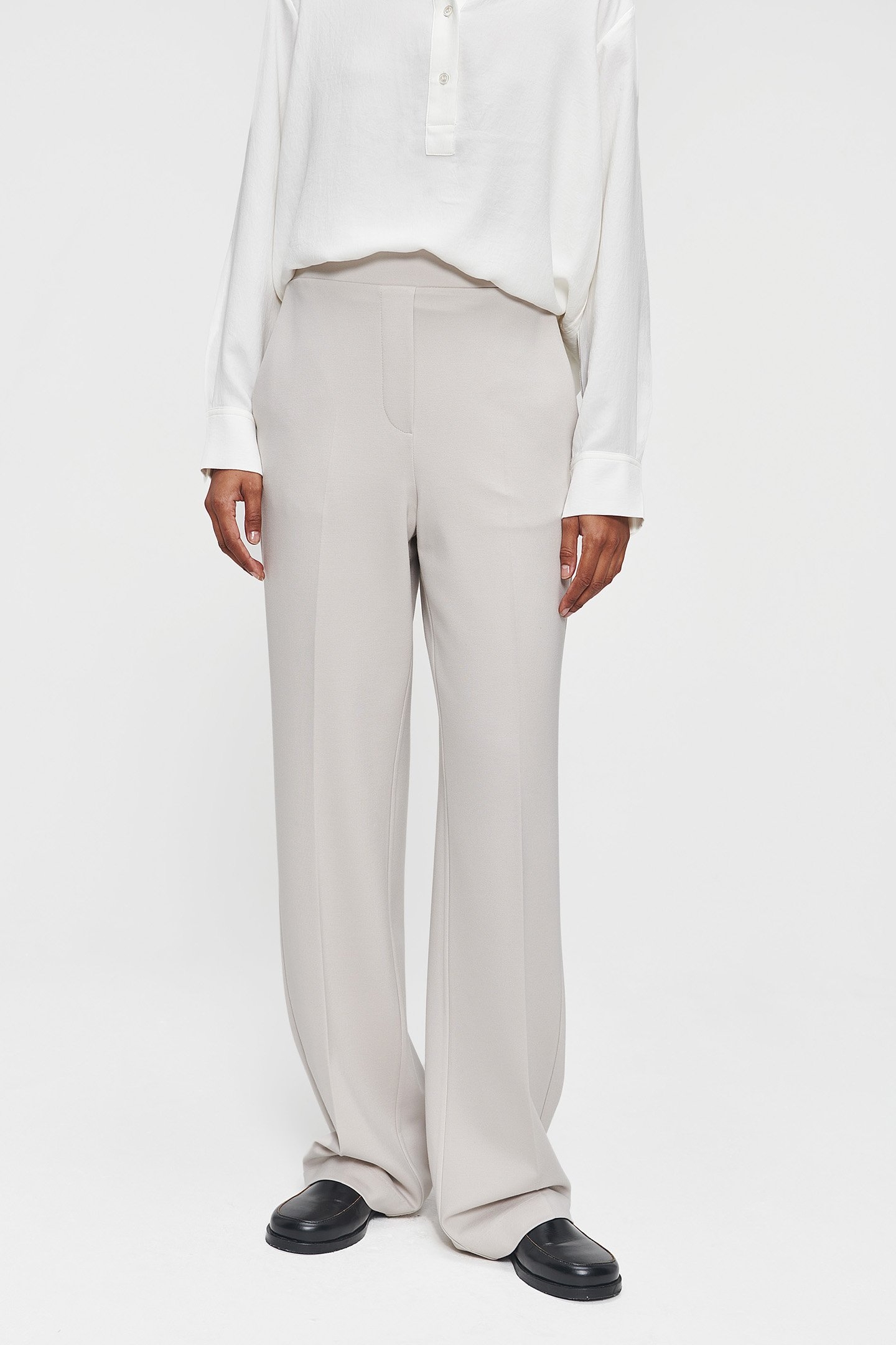 STRETCH RELAXED PANTS SIMPLY TAUPE 1