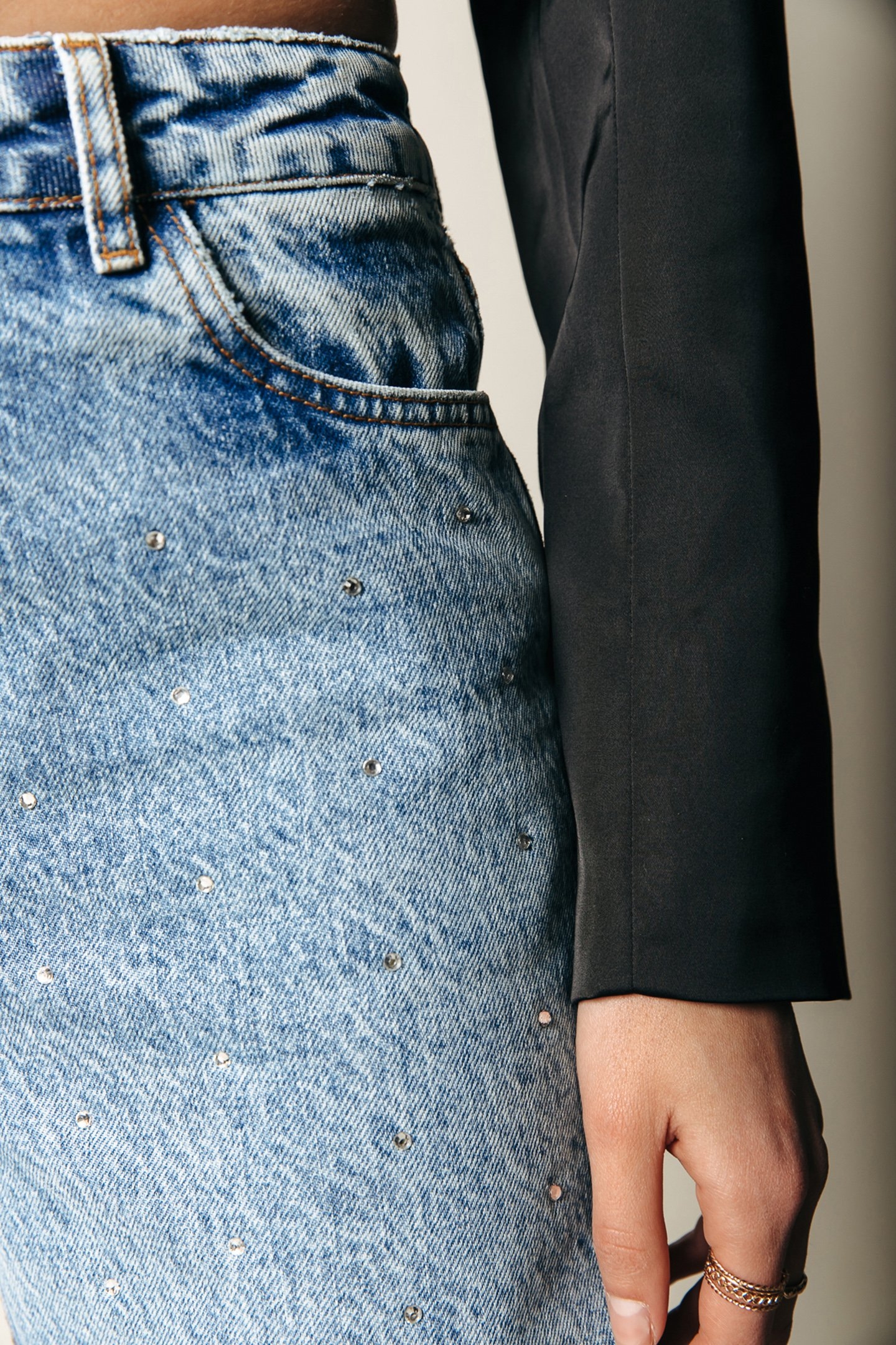 JONES RHINESTONE MID RISE STRAIGHT LEG DENIM PANTS MID BLUE 6