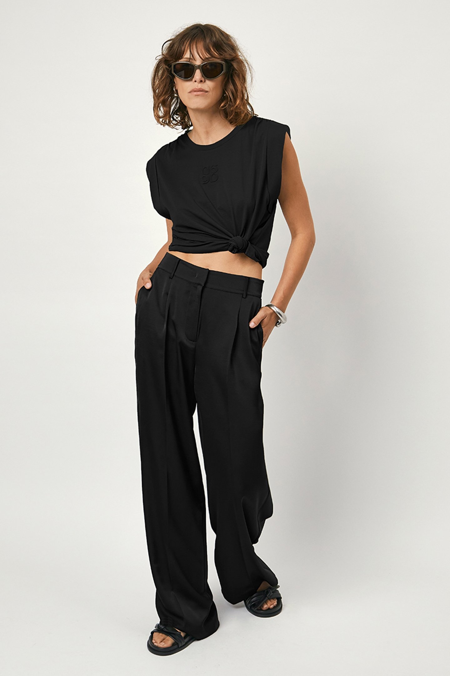 SPARROW DETAIL LOGO TEE RAVEN 1