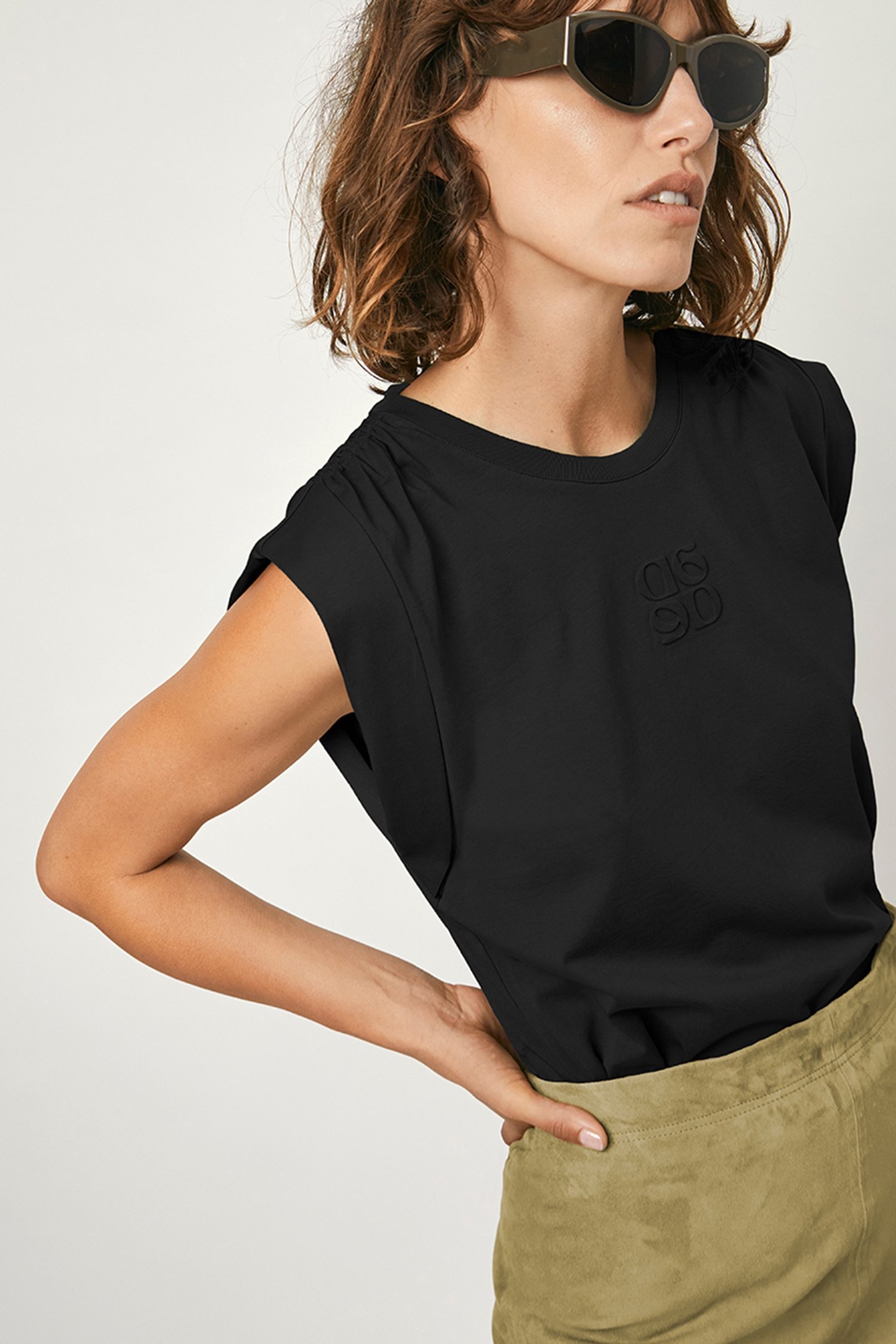 SPARROW DETAIL LOGO TEE RAVEN 4