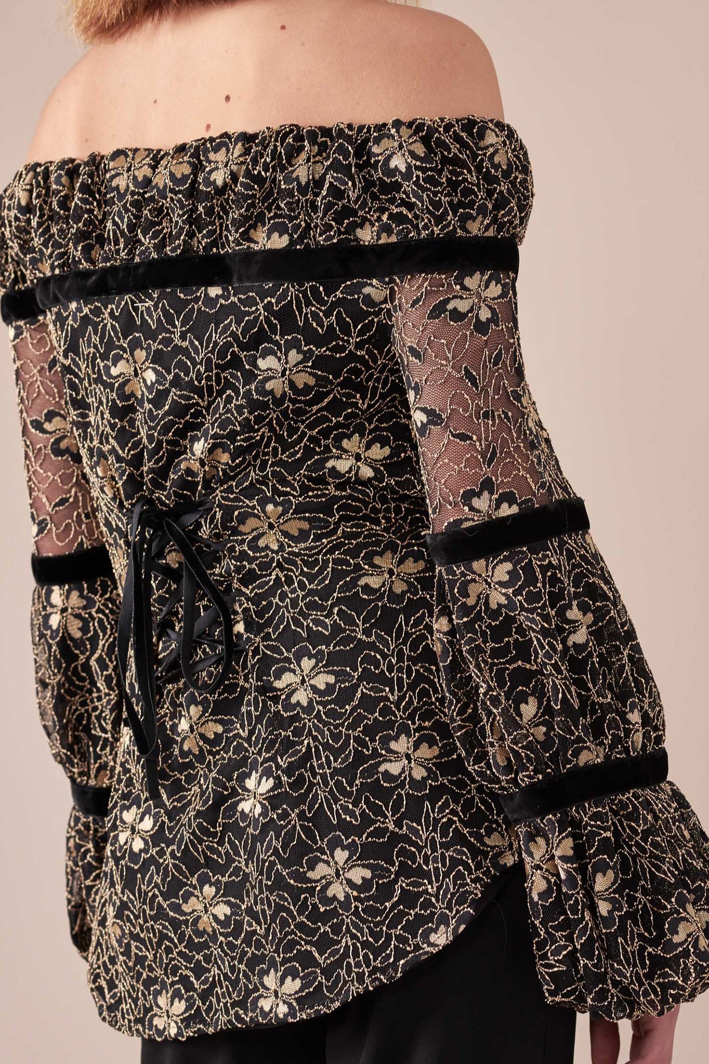 LARINA BLOUSE BLACK 5