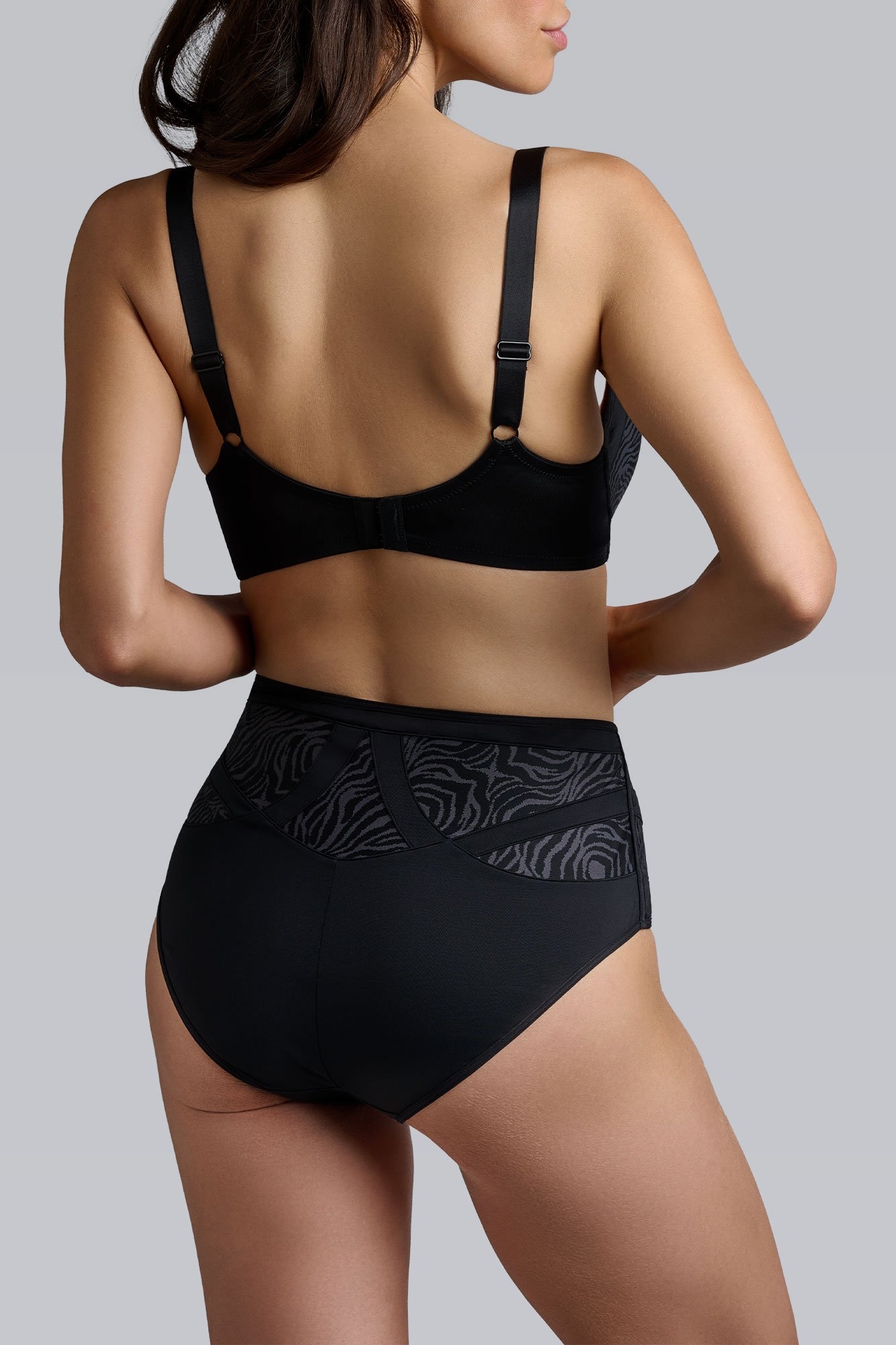 WING POWER BLACK AND GREY 4