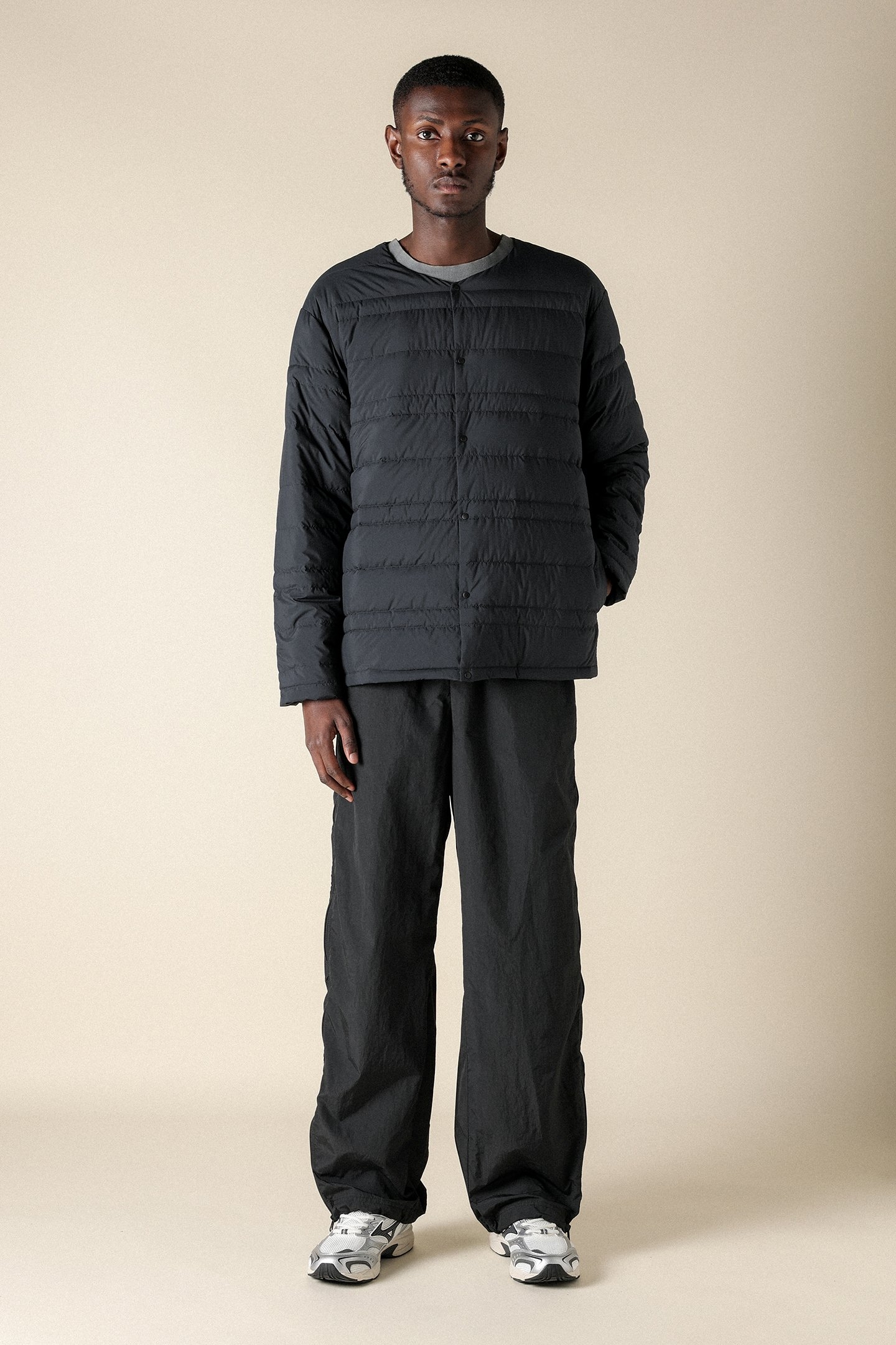 SL BT LIGHTWEIGHT DOWN JACKET UNISEX BLACK 3