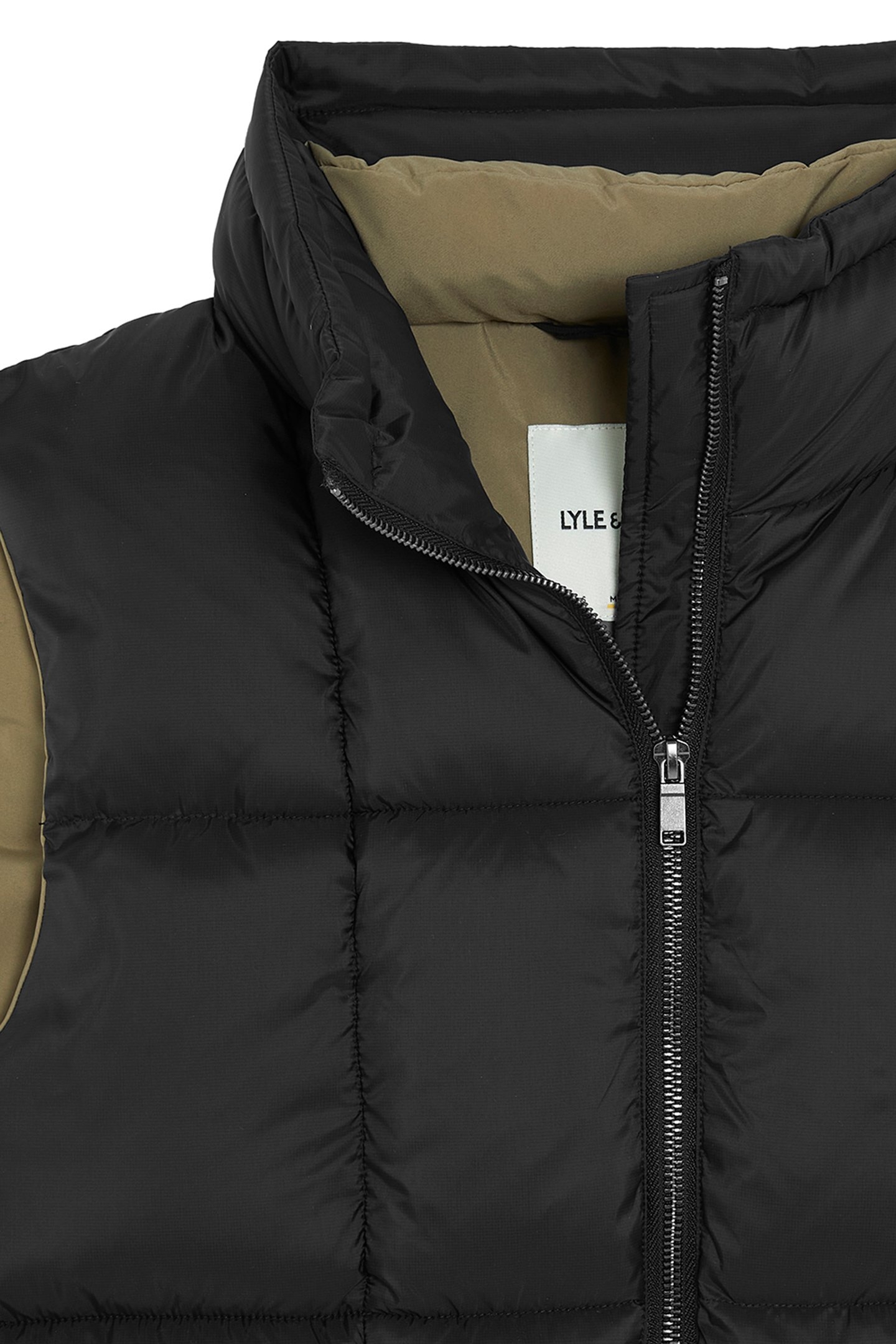 SQUARE WADDED PUFFER GILET LACQUER 7