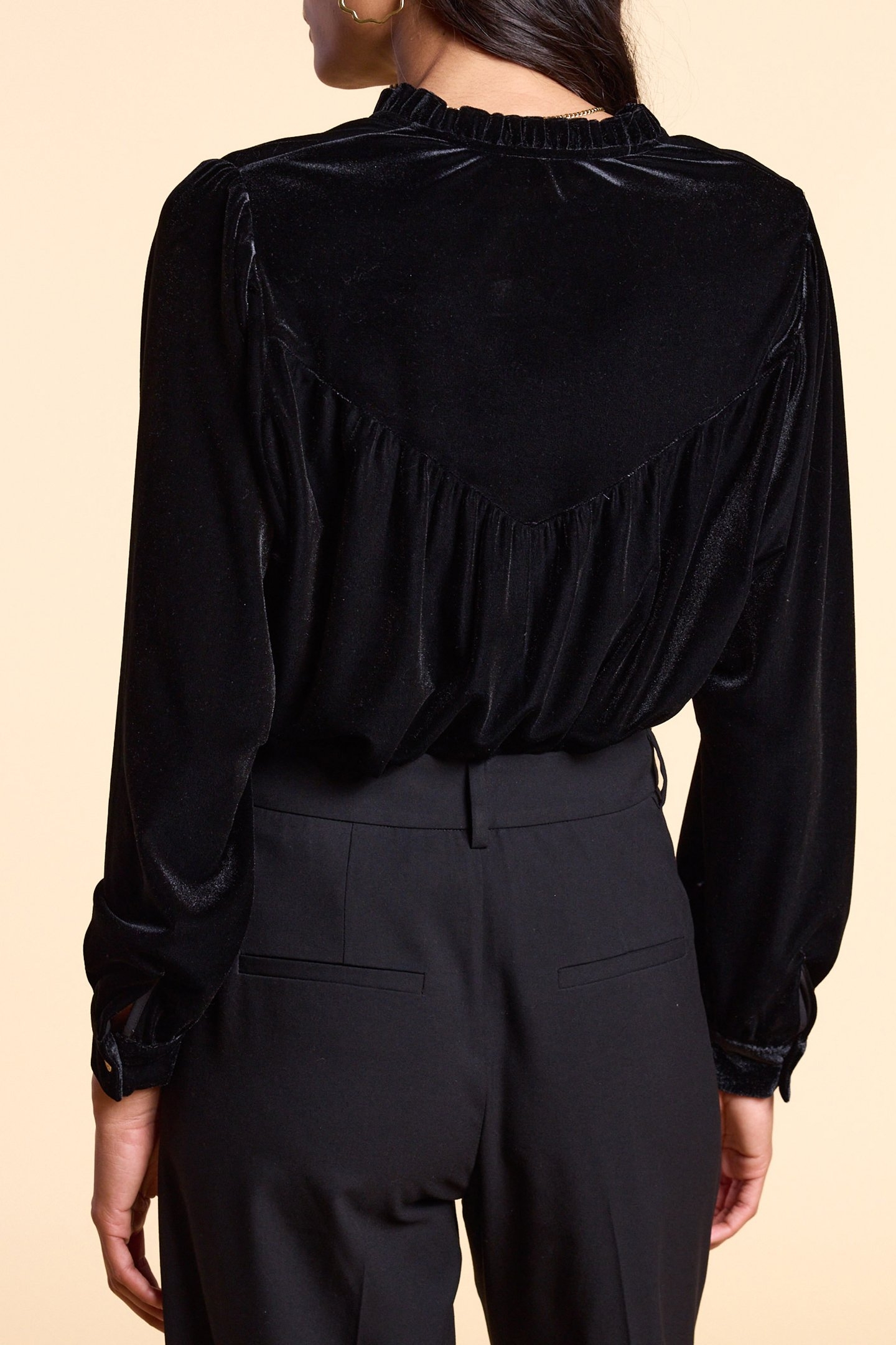 BLACK PANNE VELVET BLOUSE BLACK 2