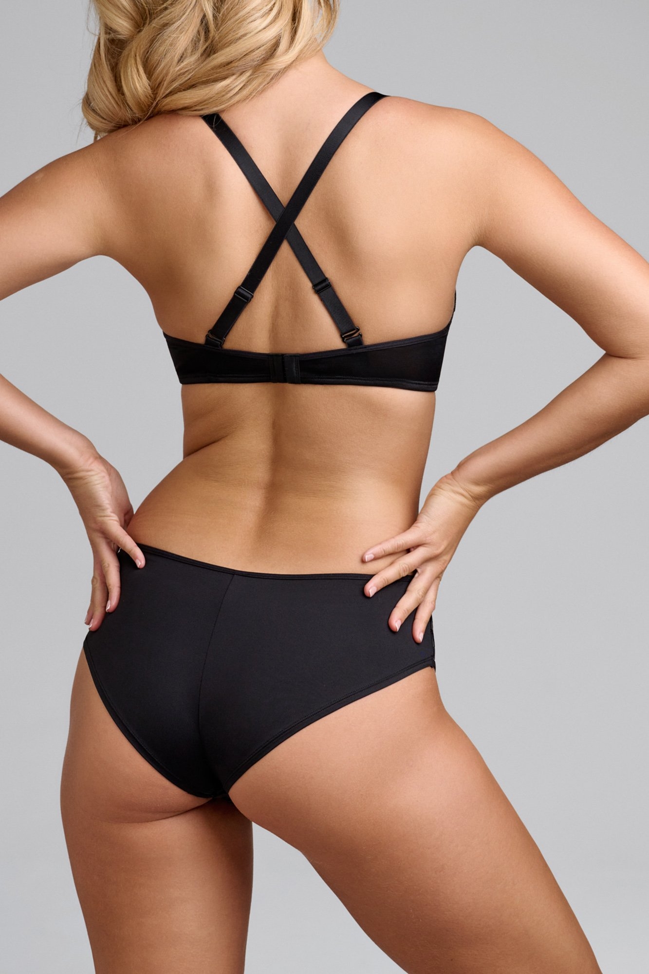 CALLIOPE BLACK AND GOLD PRINT 2