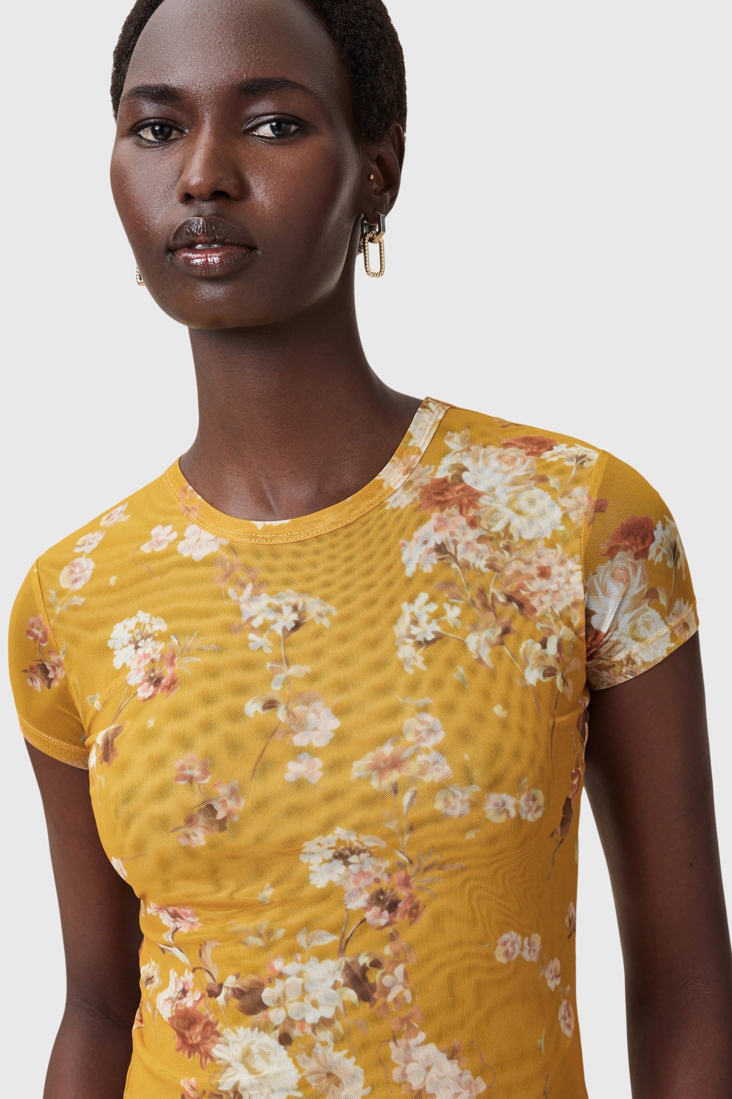 ELLIE MESH TEE ARMADA DEEP YELLOW 6