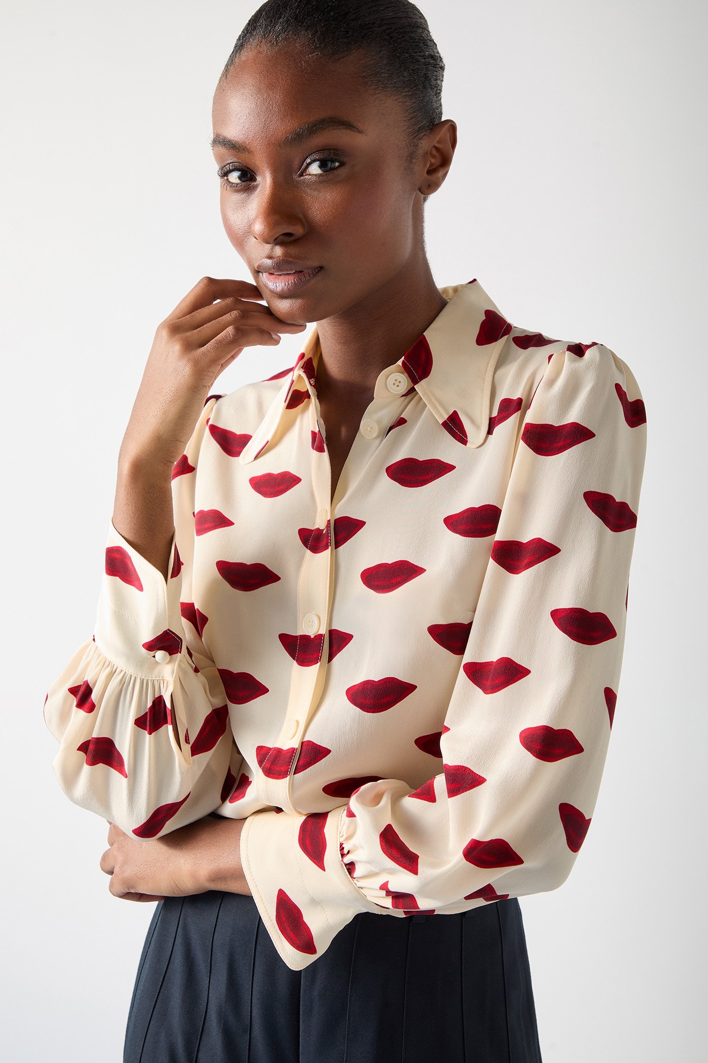 TW SONYA LIPS BLOUSE RED 4