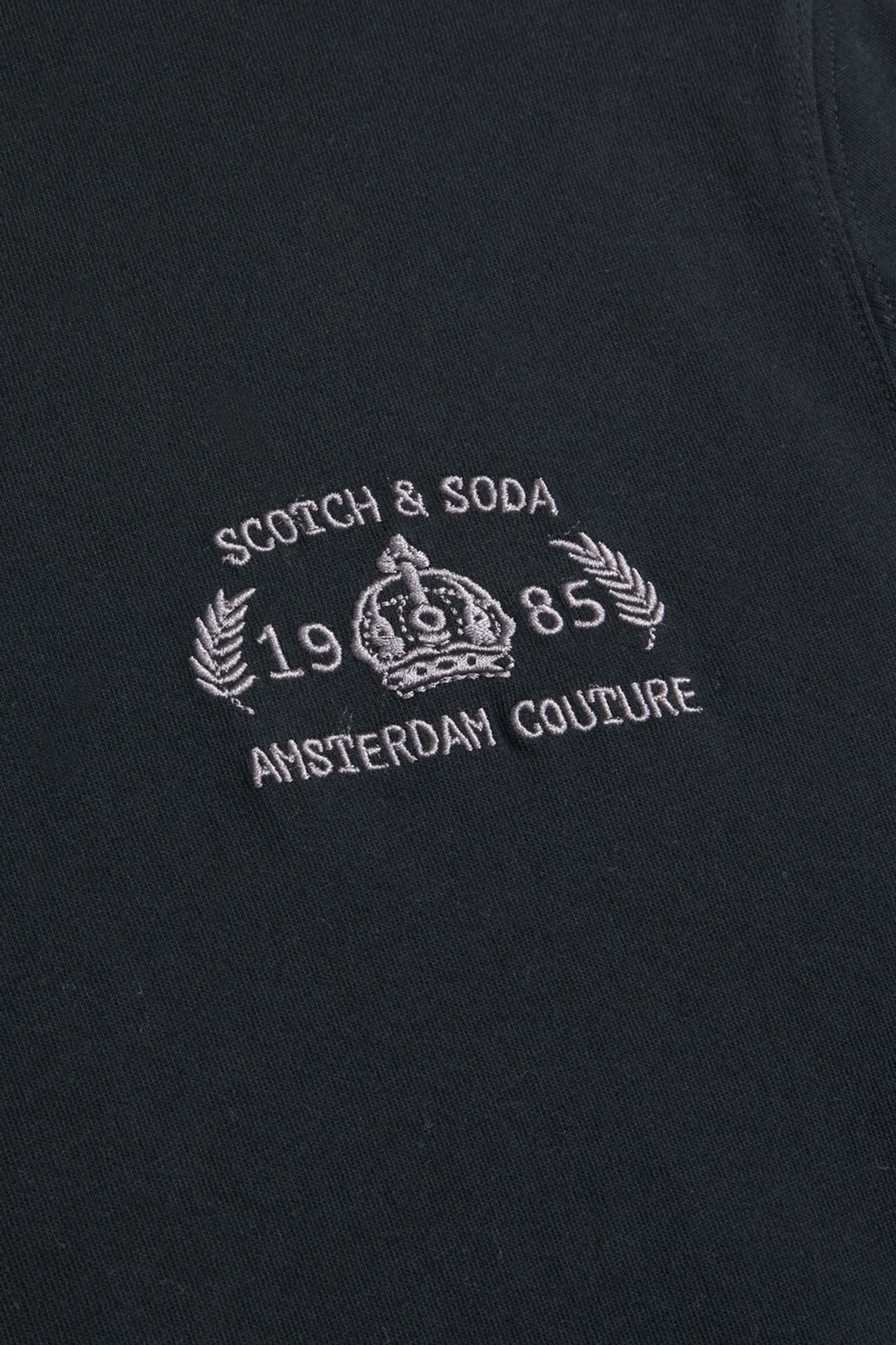 SS ROLL NECK TEE BLACK/RED 3