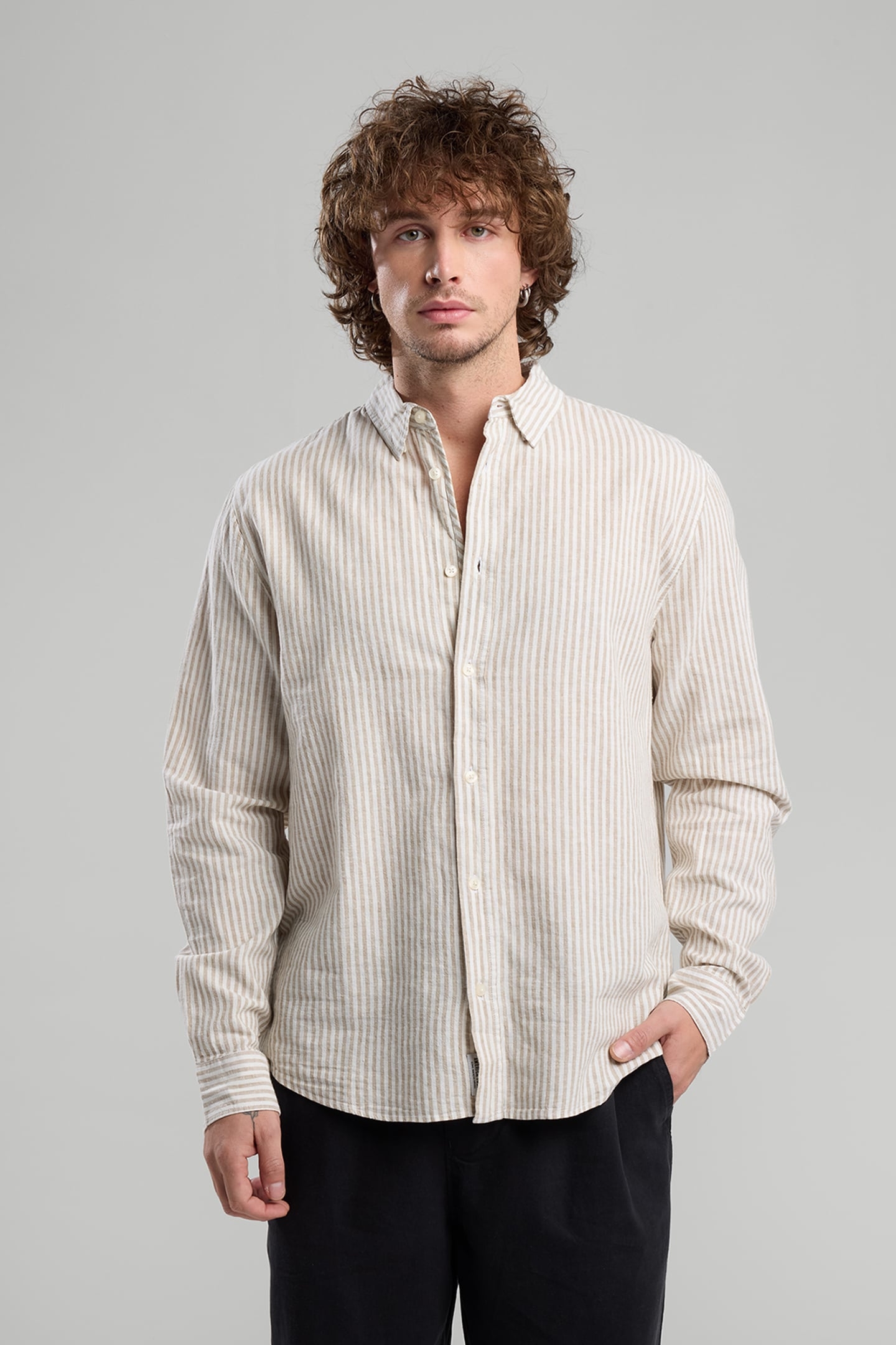 HOLLIS WHITE/BROWN 1