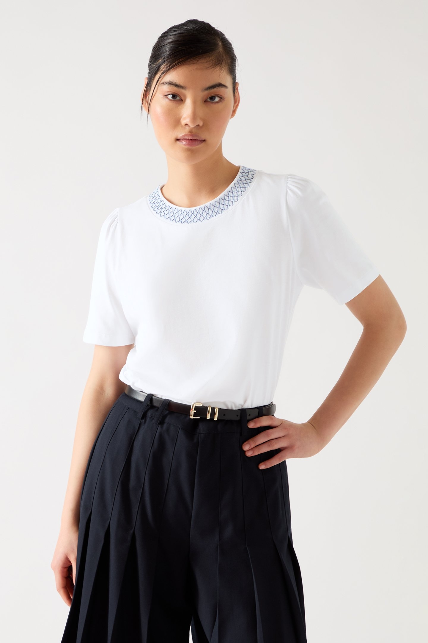 TJ ASTRID CONTRAST TEE WHITE 2