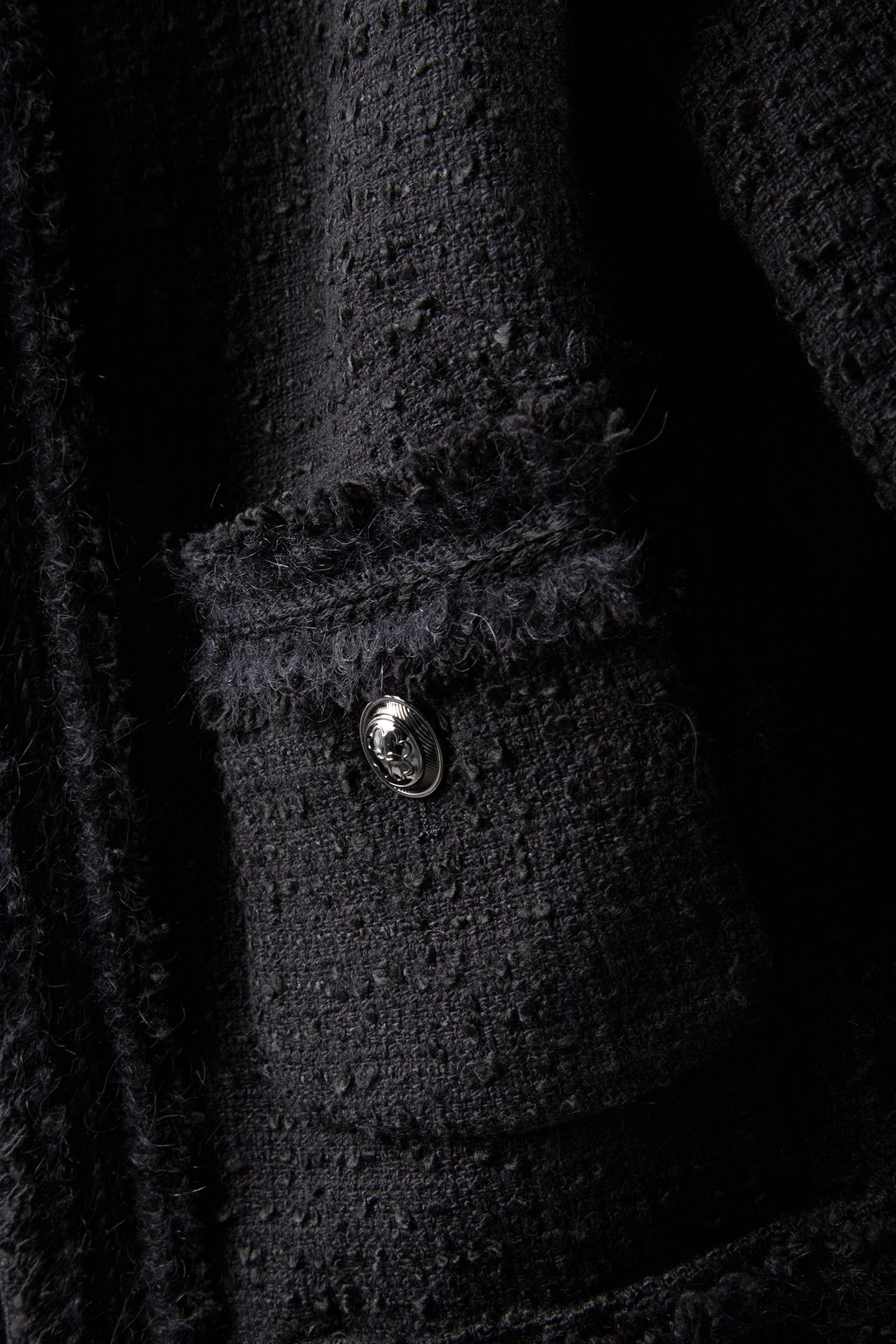 DNUJKCHARLIE BLACK 4