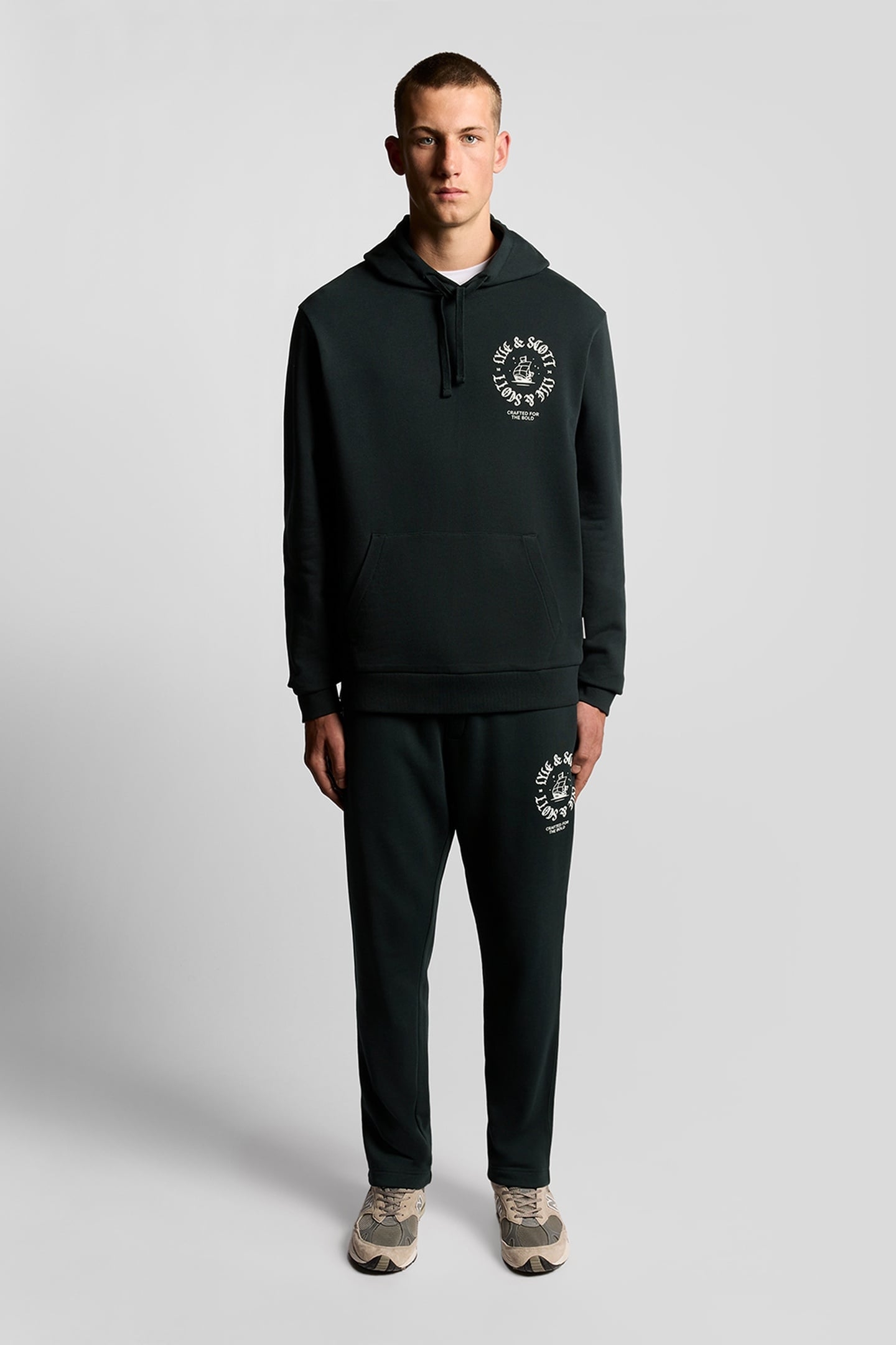 SHIP INSIGNIA GRAPHIC JOGGER DARK NAVY 2