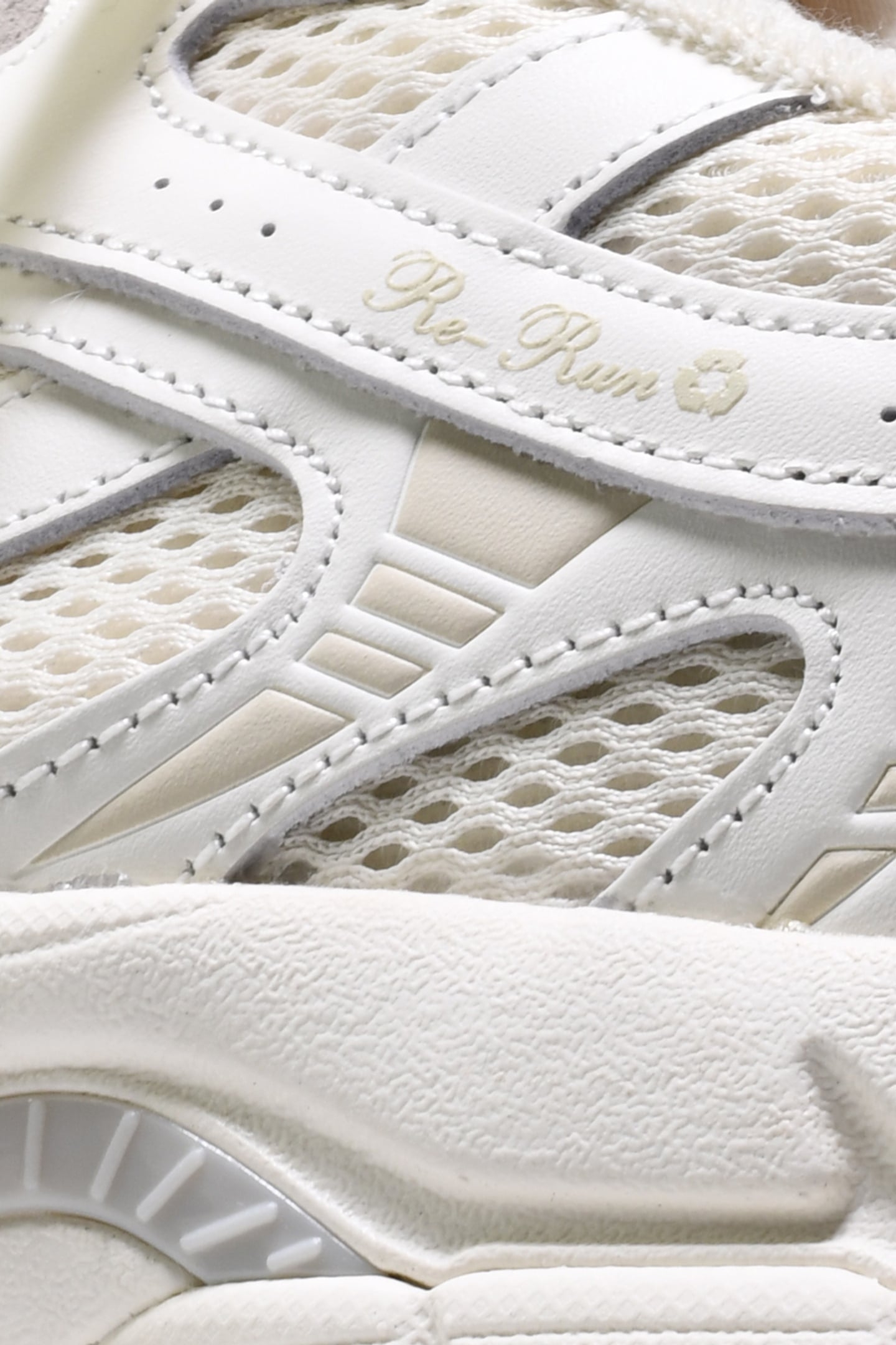 THE RE-RUN VINTAGE PREMIUM OFF WHITE 6