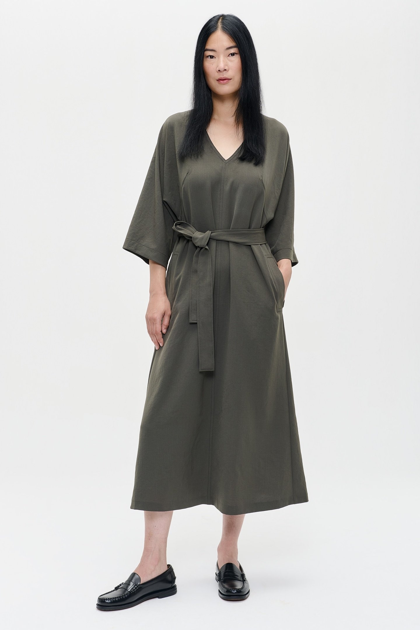 JAPANESE CREPE V-NECK DRESS GREEN KELP 1
