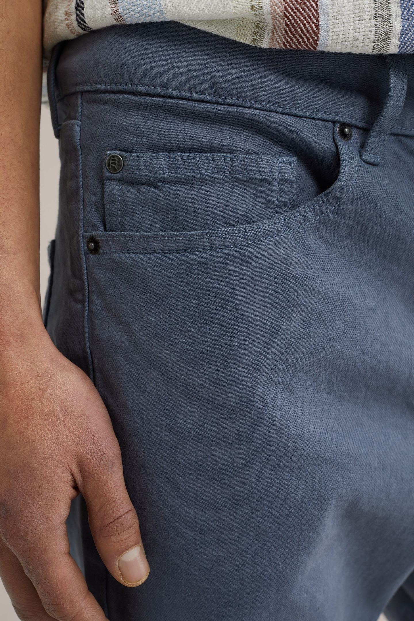 SHORT GREYISH BLUE 6