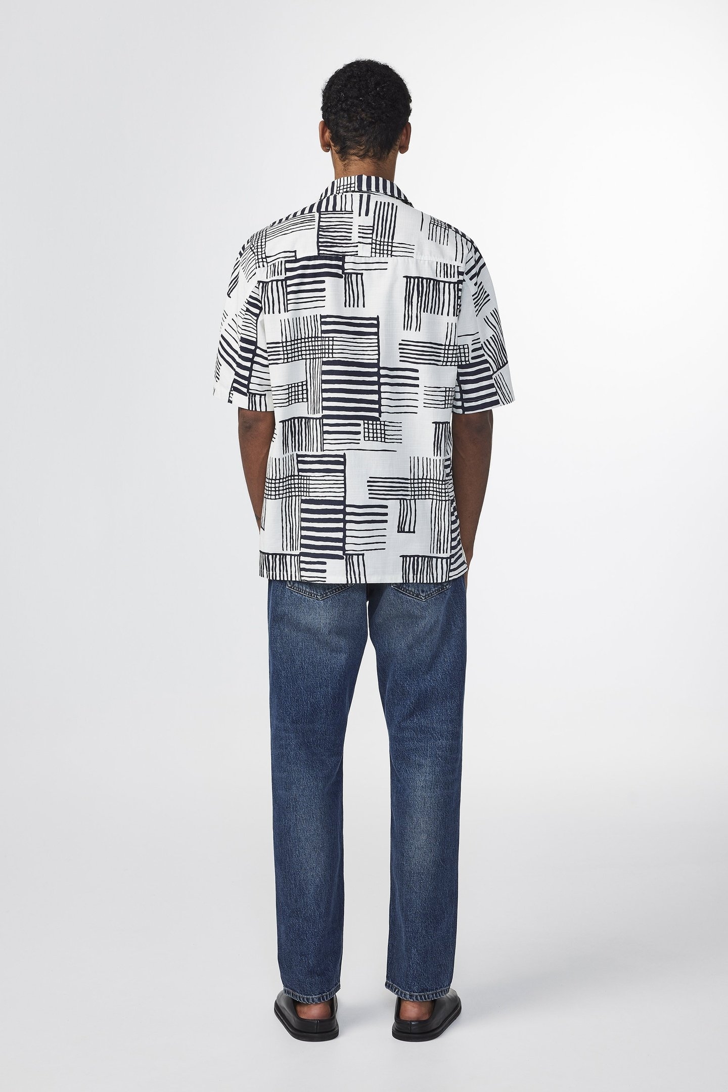 OLE SS SHIRT 5210 BLACK PRINT 2