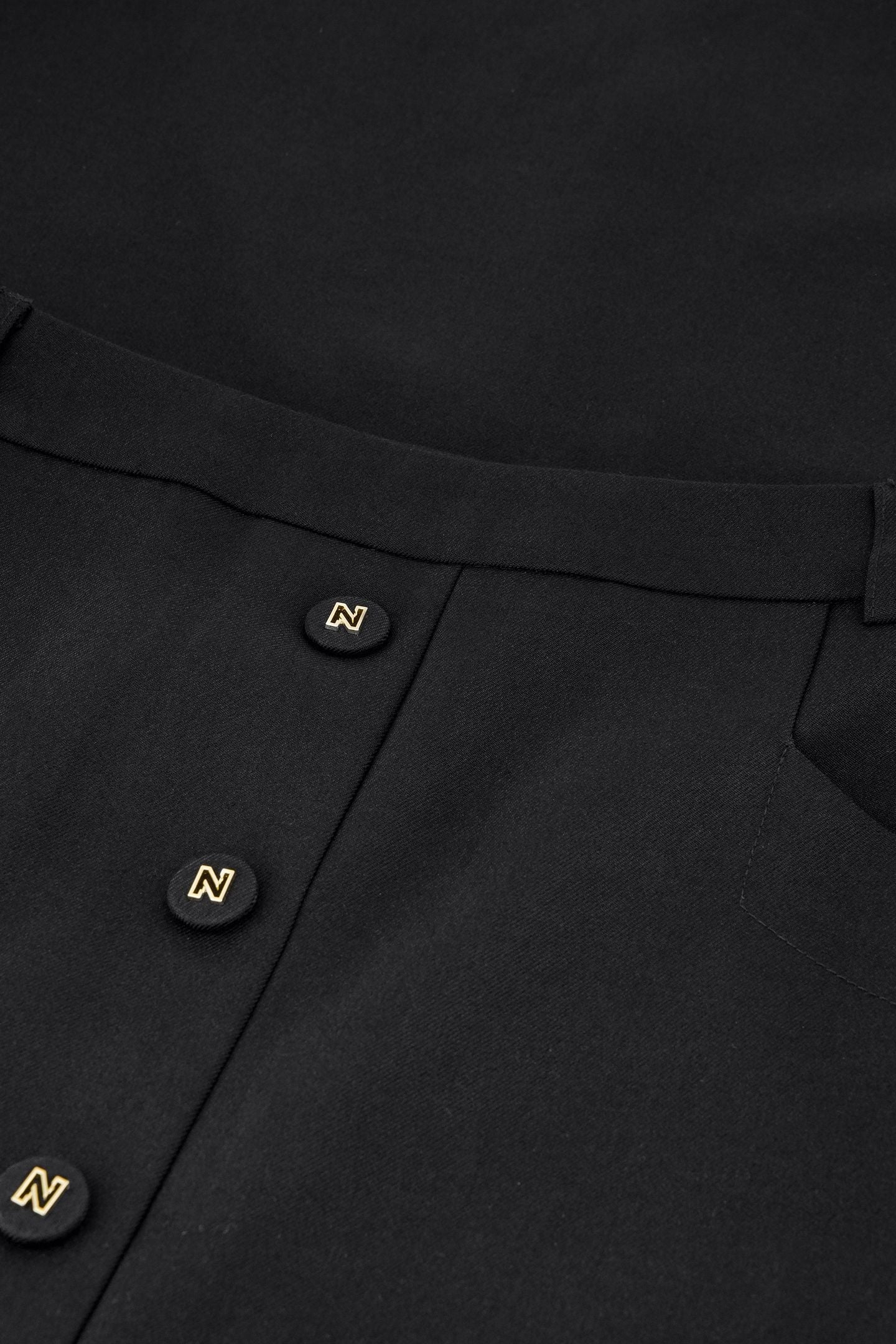 IZUMY MAXI SKIRT BLACK 4