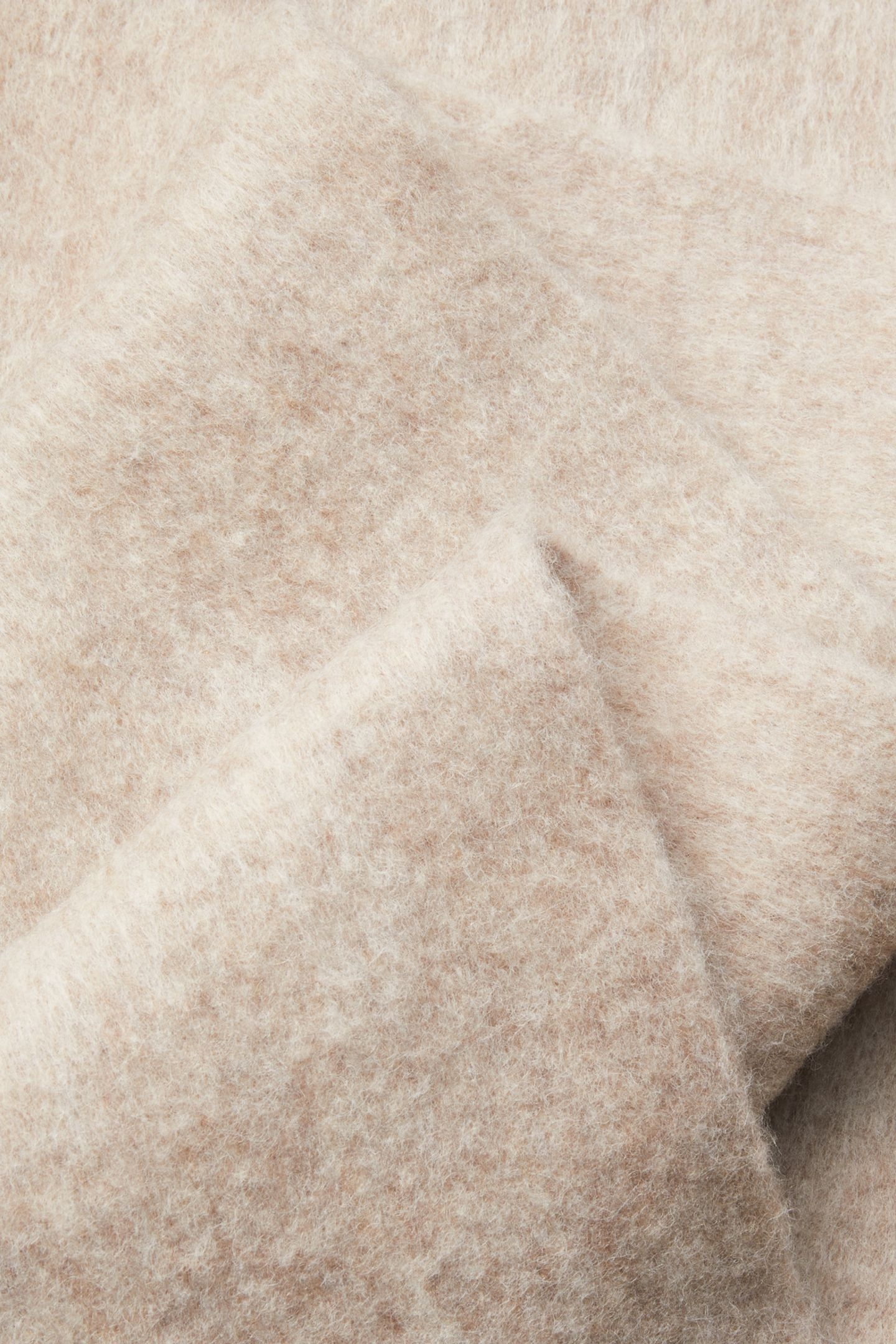 EMBLEM BRUSHED SCARF CHATEAU GRAY 4