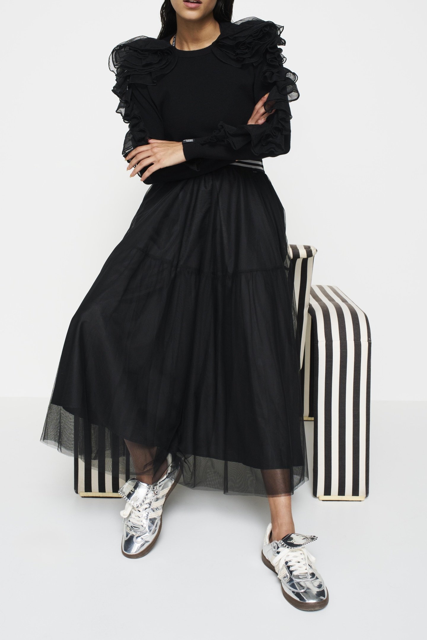 DRAMATIC KNIT SWEATER 1012 2