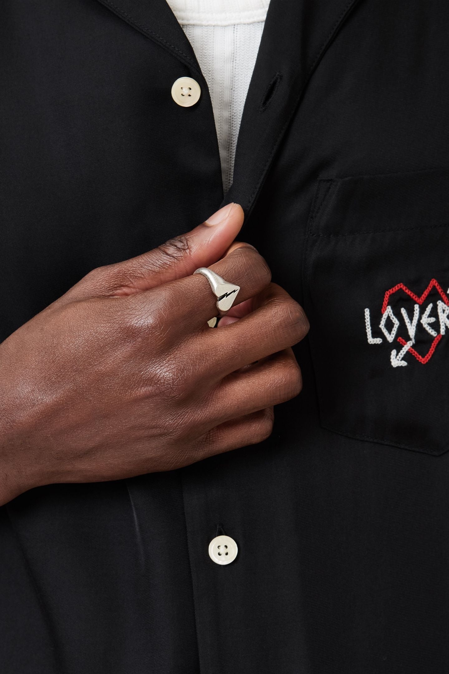 SPLIT HEART SIGNET WARM SILVER 5