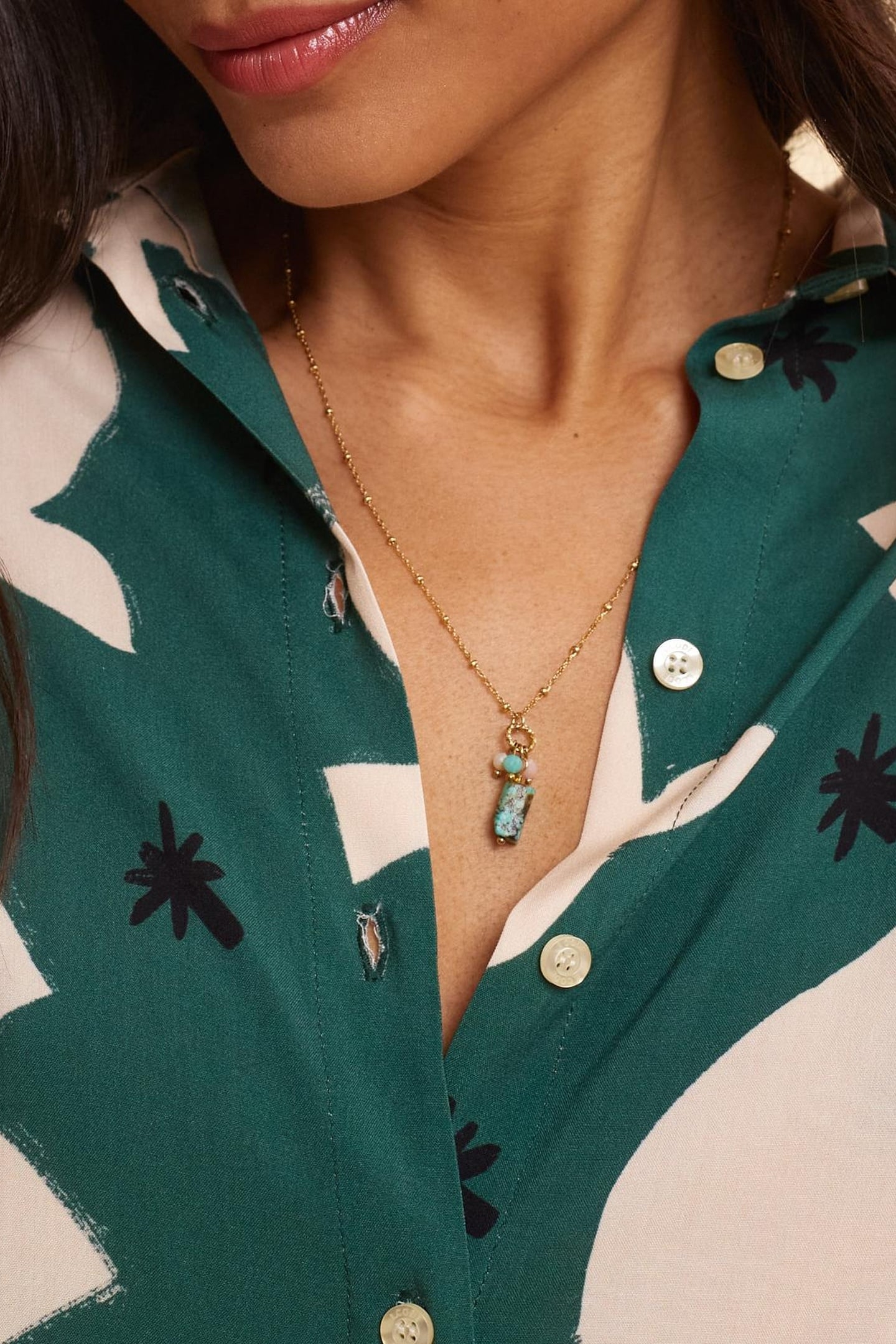 GOLD-TONE METAL NECKLACE WITH BEAD PENDANT GOLD 4