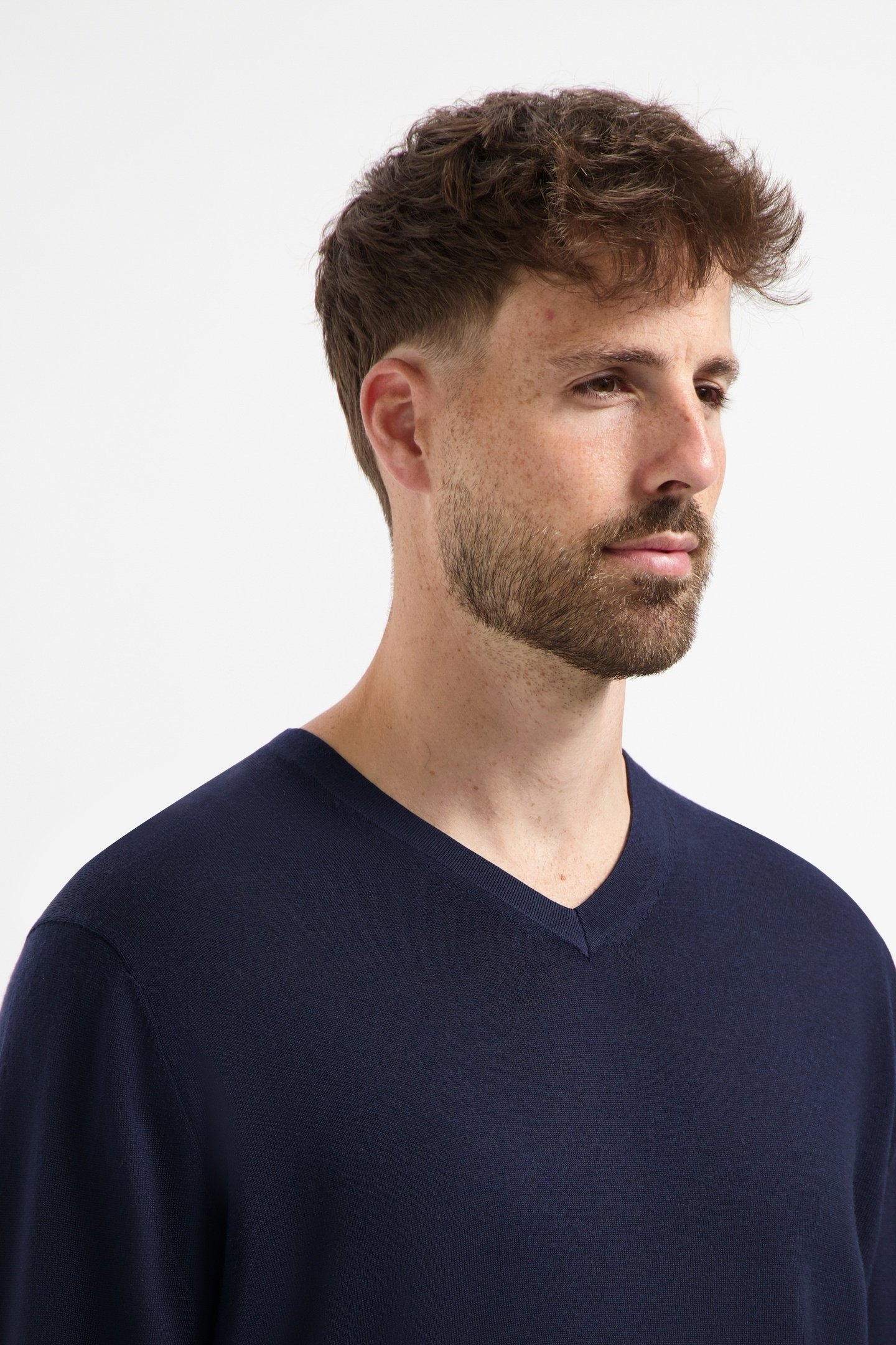 V-NECK 100% MERINO NAVY BLUE 6