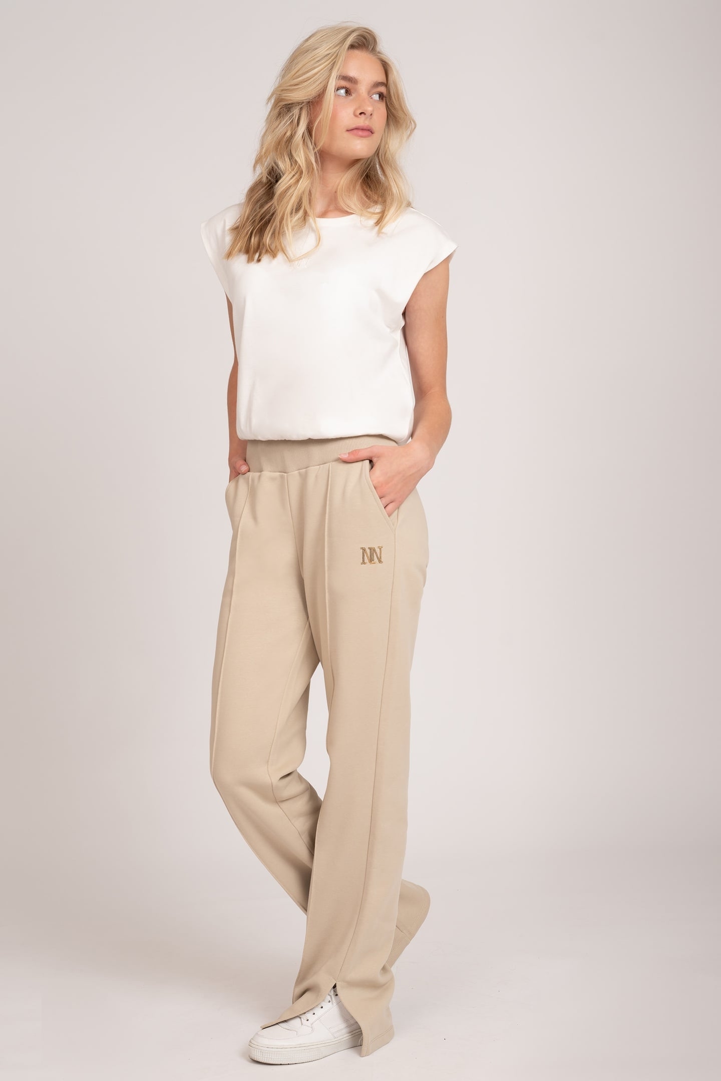 FOS SWEATPANTS HUMMUS 1