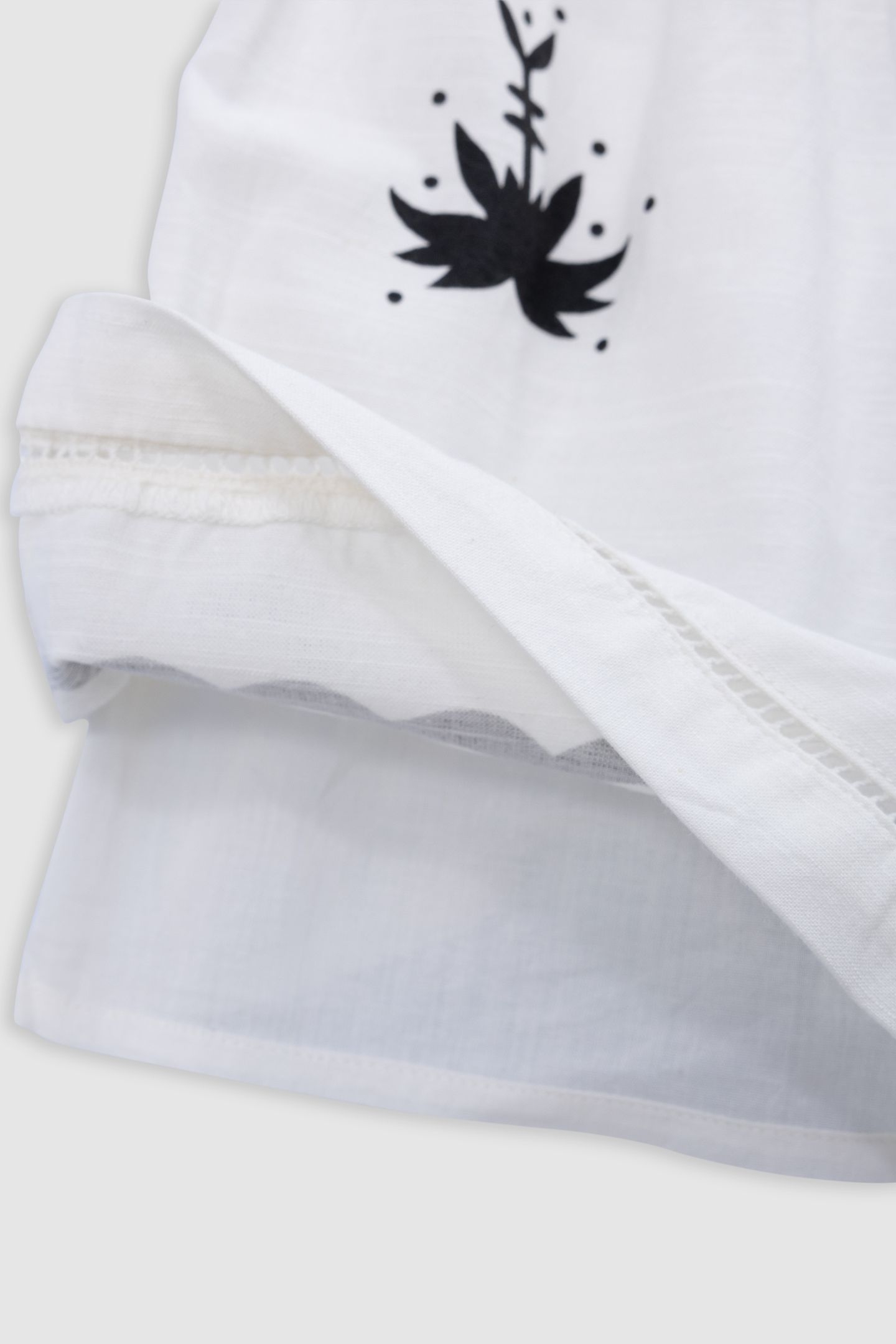 WHITE MAXI PATTERNED SHORTS 6