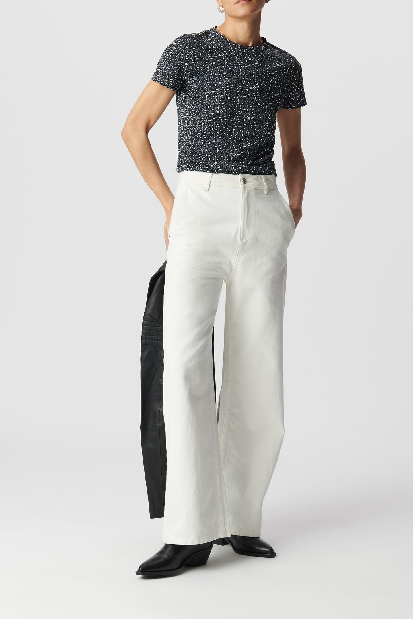 GREY CREW NECK T-SHIRT WITH LEOPARD PRINT 1